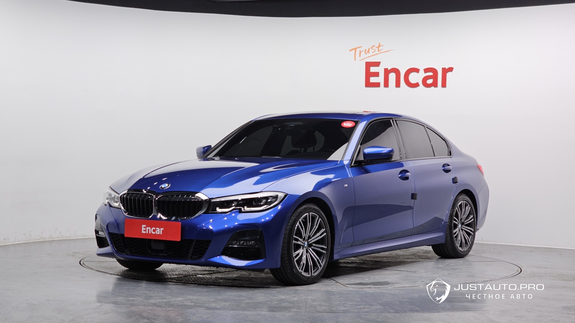 Автомобиль BMW 3-Series