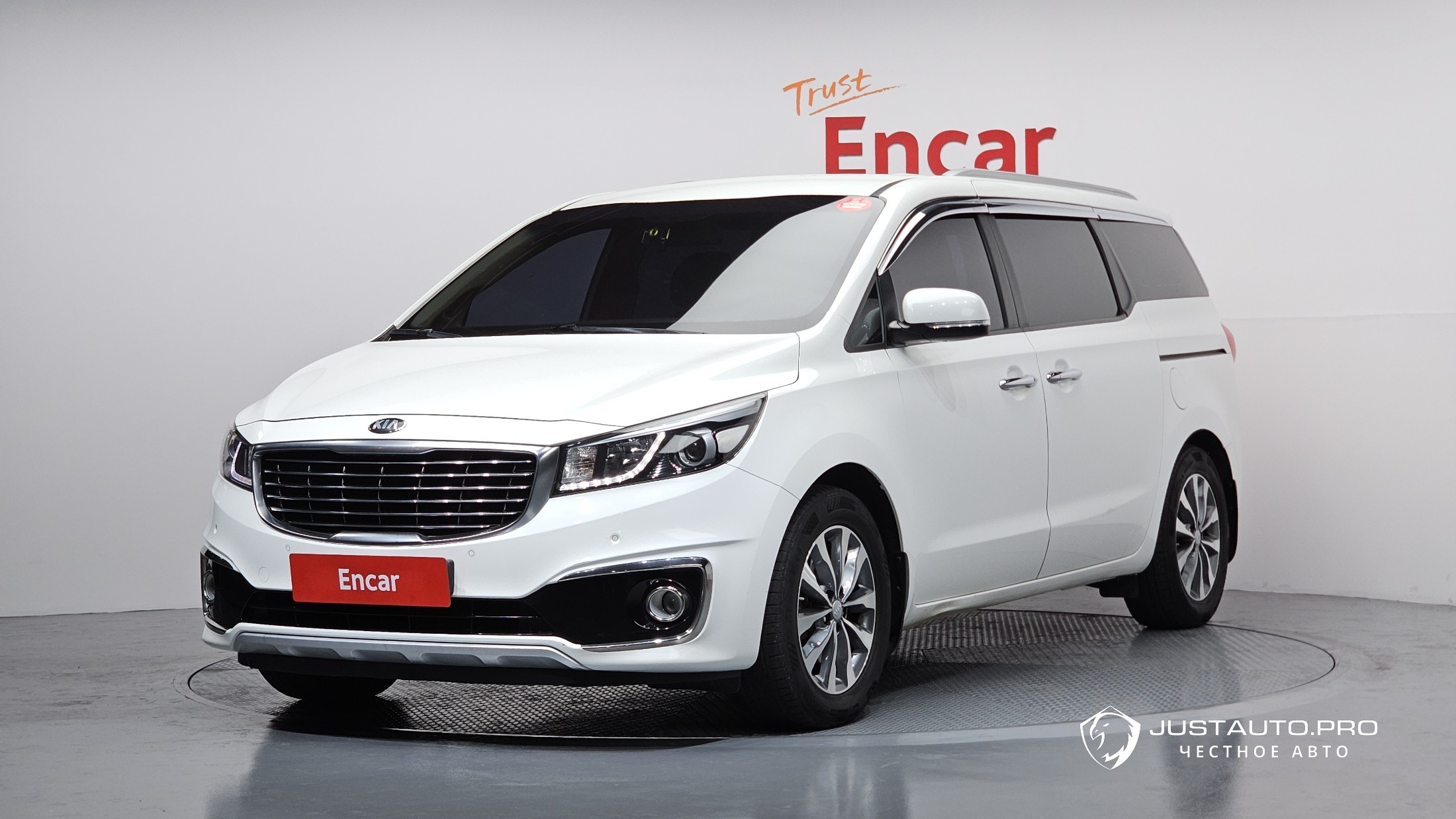 Автомобиль Kia Canival