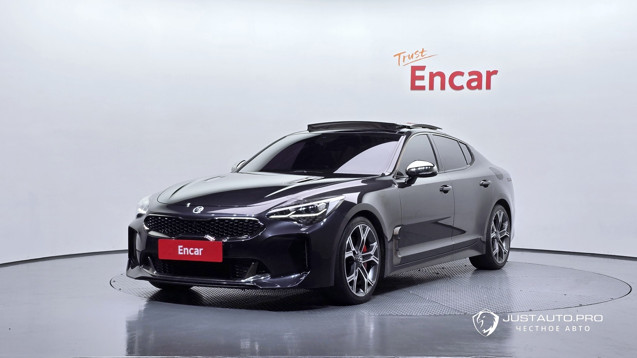 Автомобиль Kia Stinger