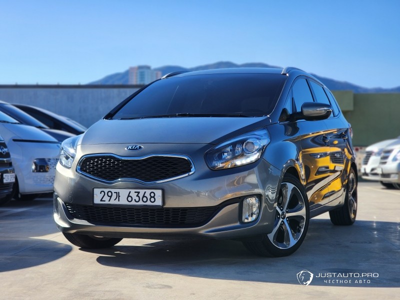Автомобиль Kia Carens