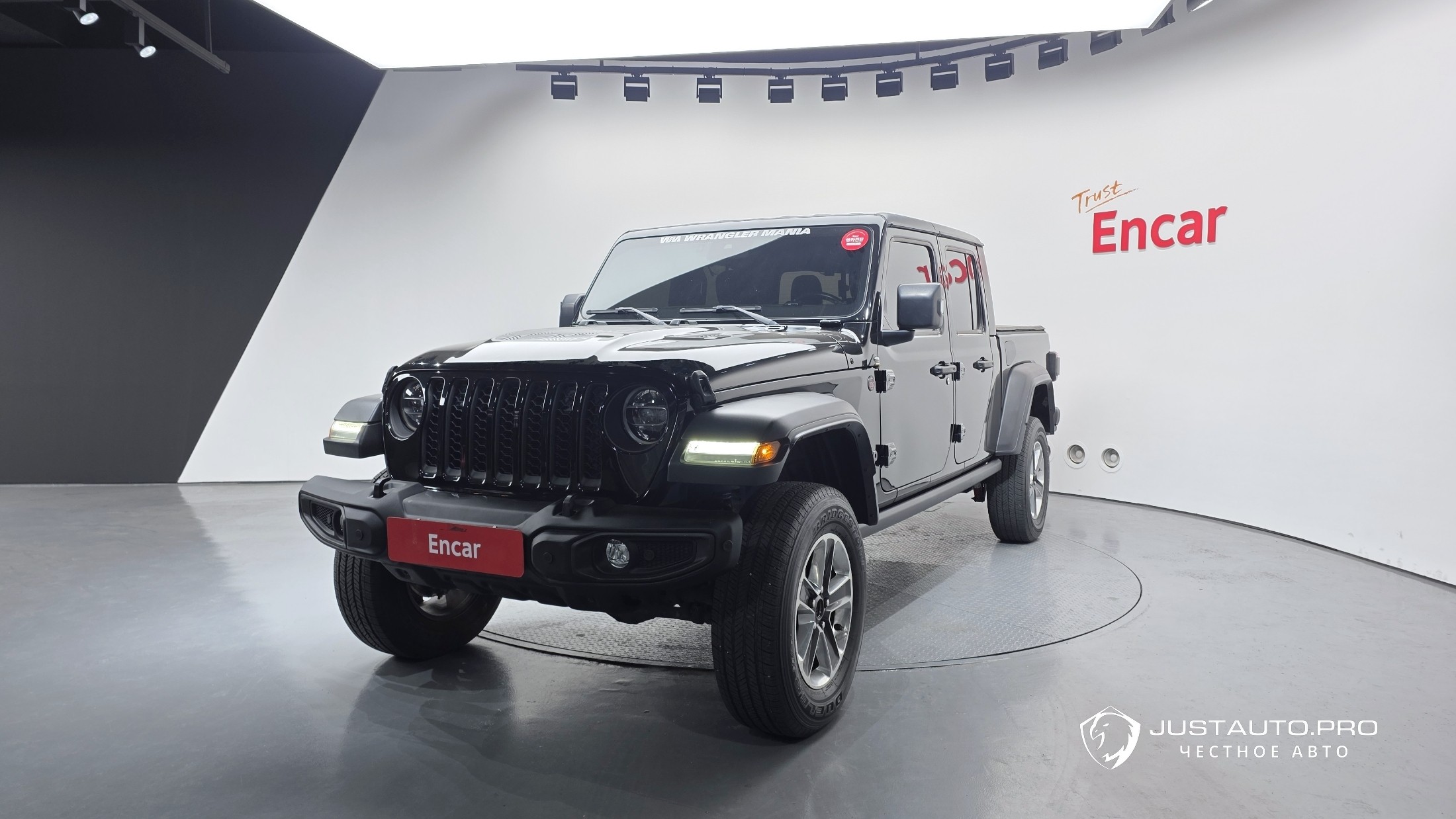 Автомобиль Jeep Gladiator