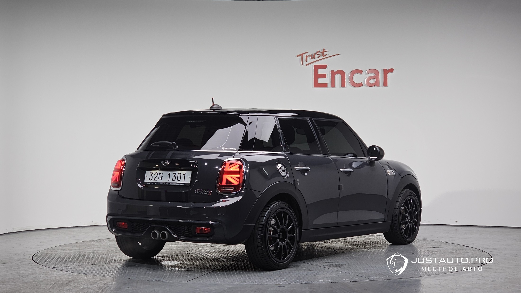 Автомобиль Mini Cooper