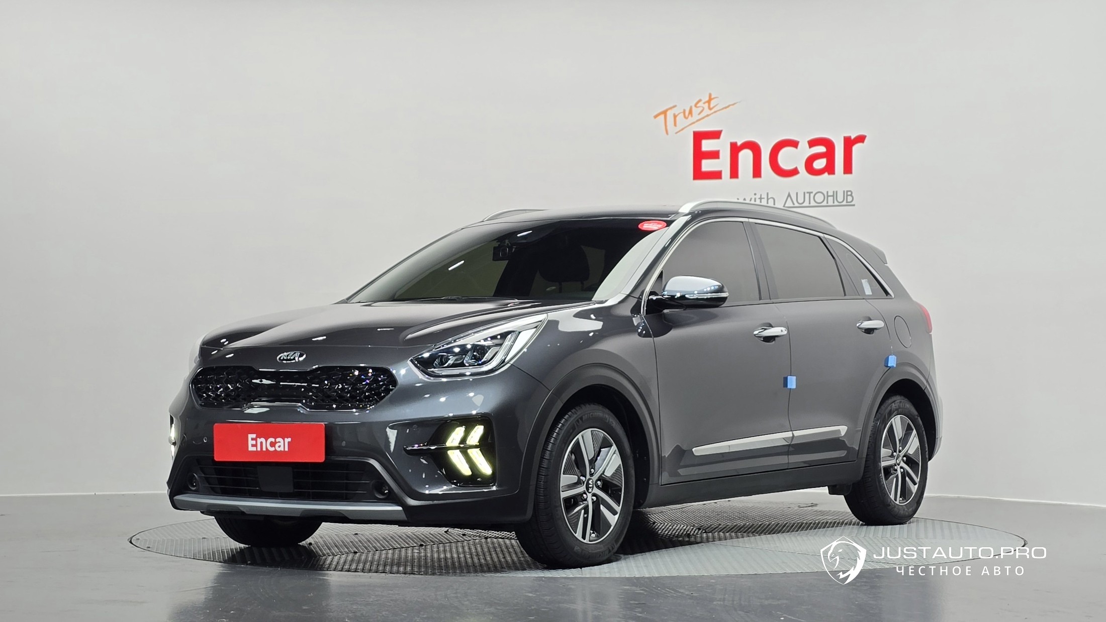 Автомобиль Kia Niro