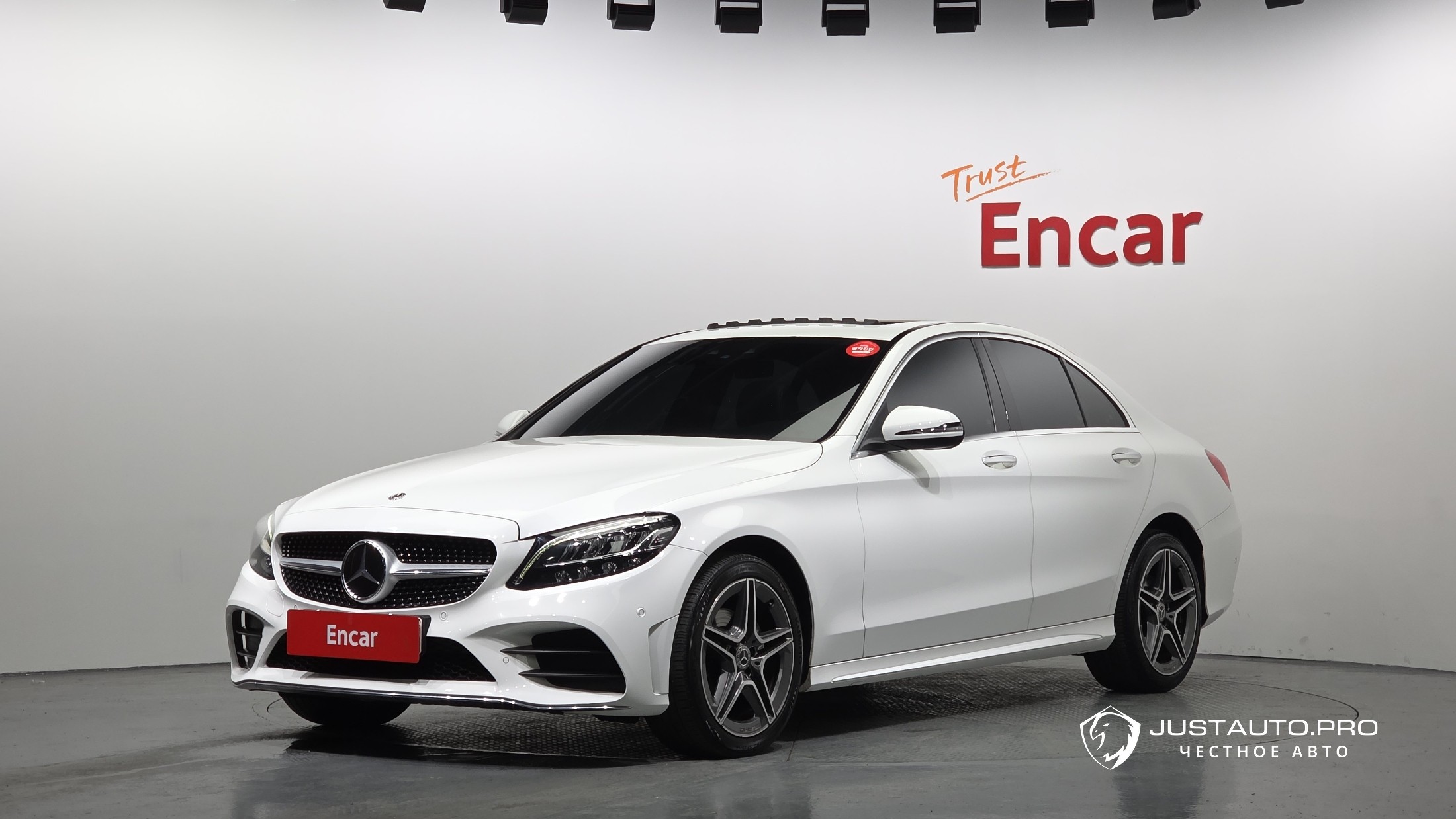 Автомобиль Mercedes-Benz C-Class