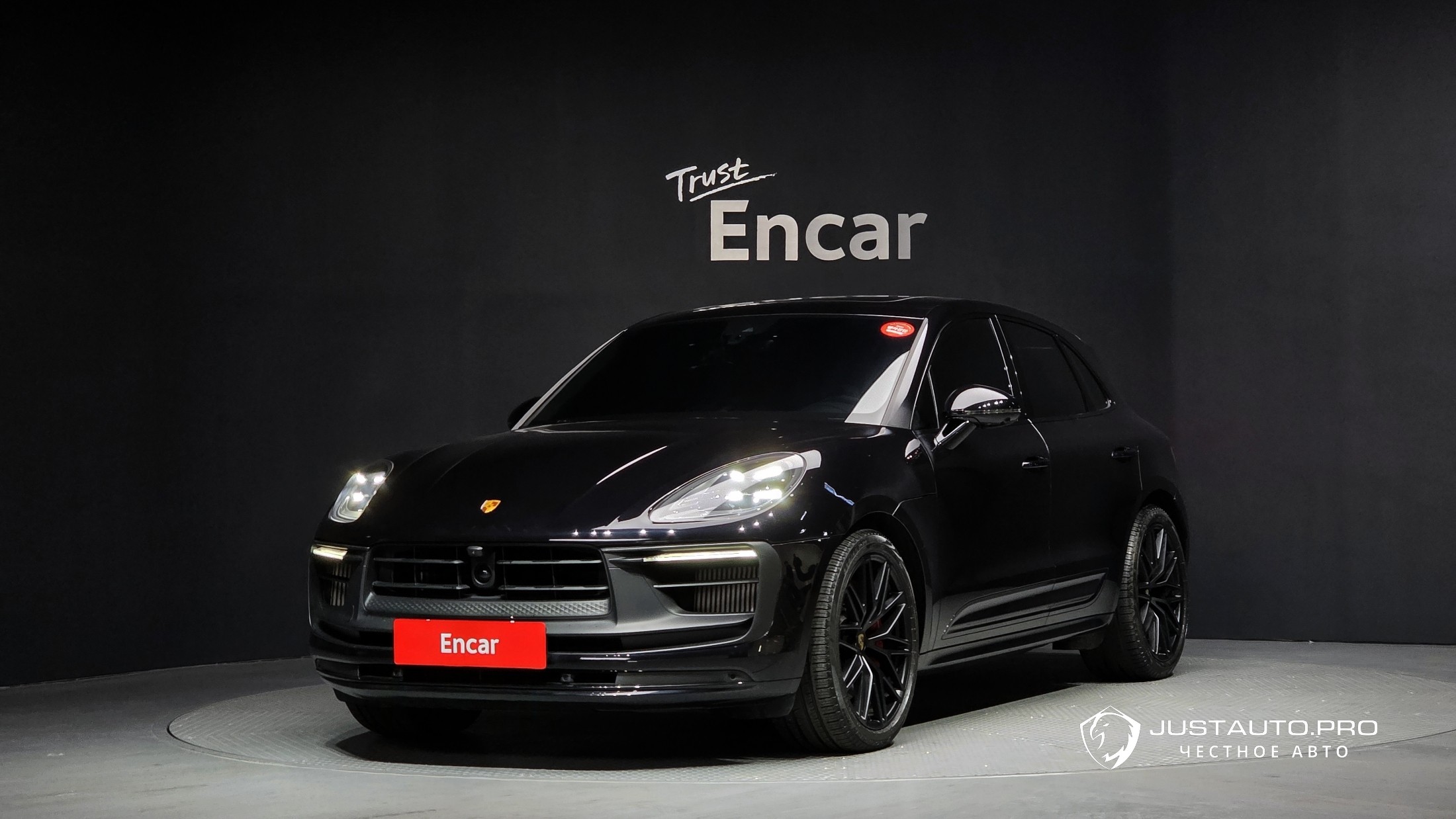 Автомобиль Porsche Macan