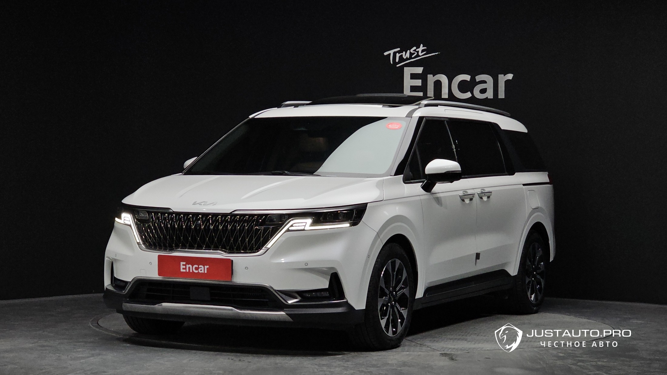 Автомобиль Kia Canival