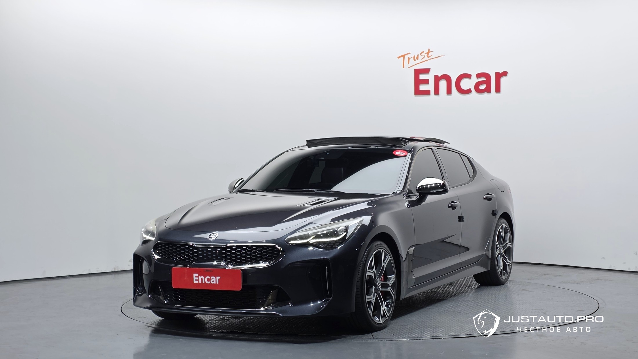 Автомобиль Kia Stinger