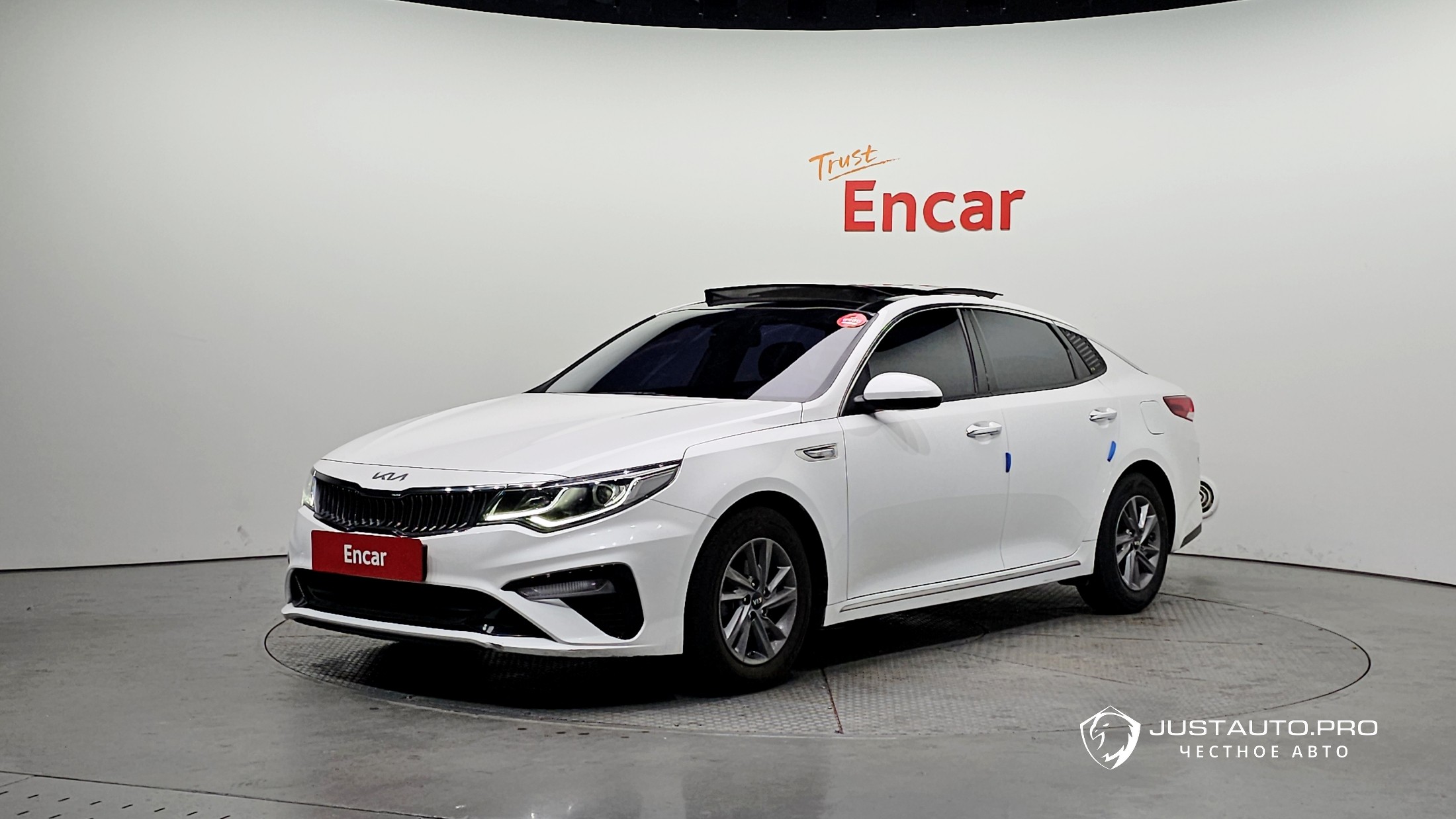 Автомобиль Kia K5