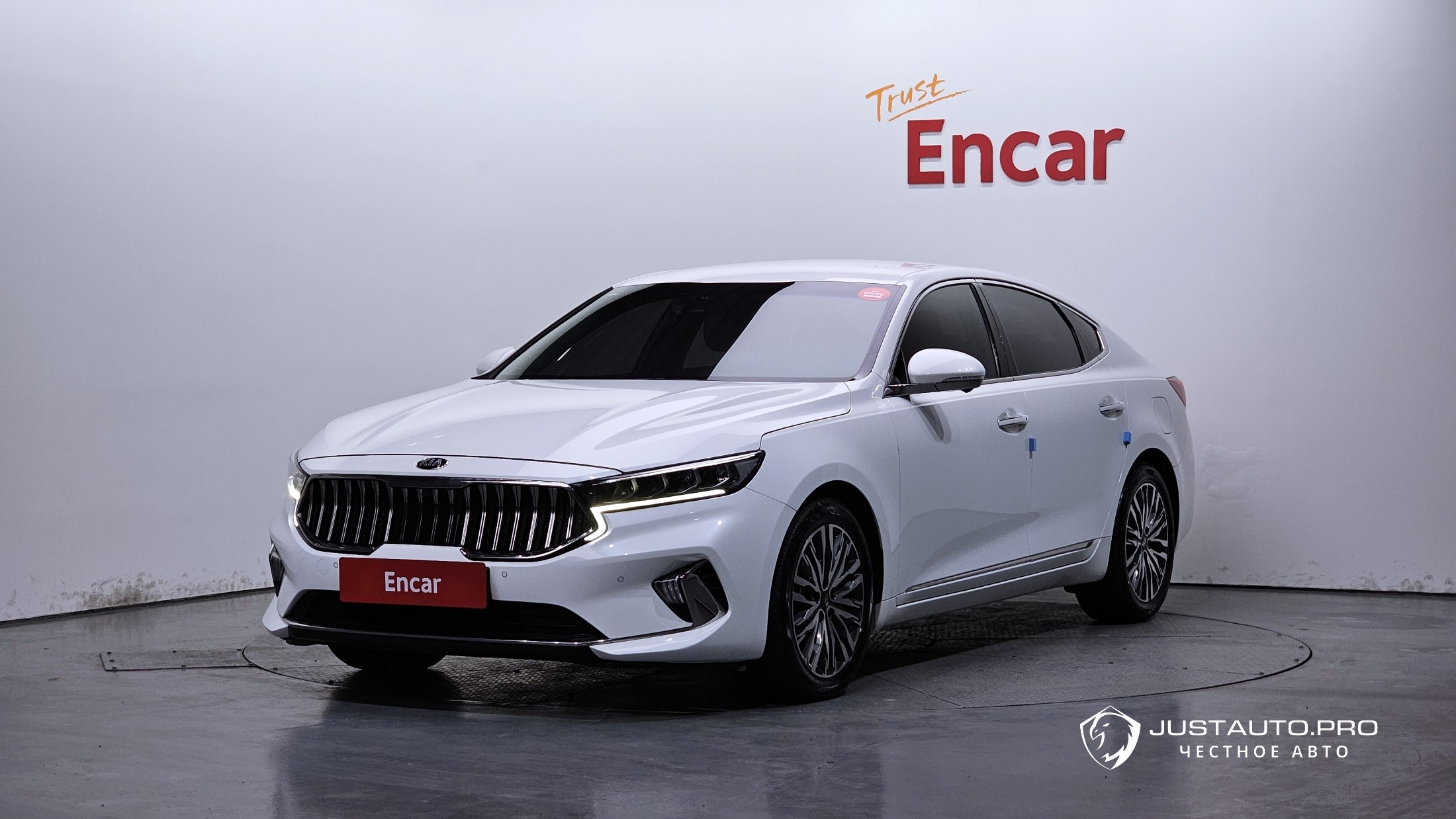 Автомобиль Kia K7