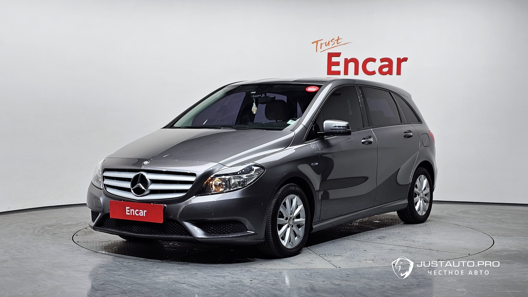 Автомобиль Mercedes-Benz B-Class