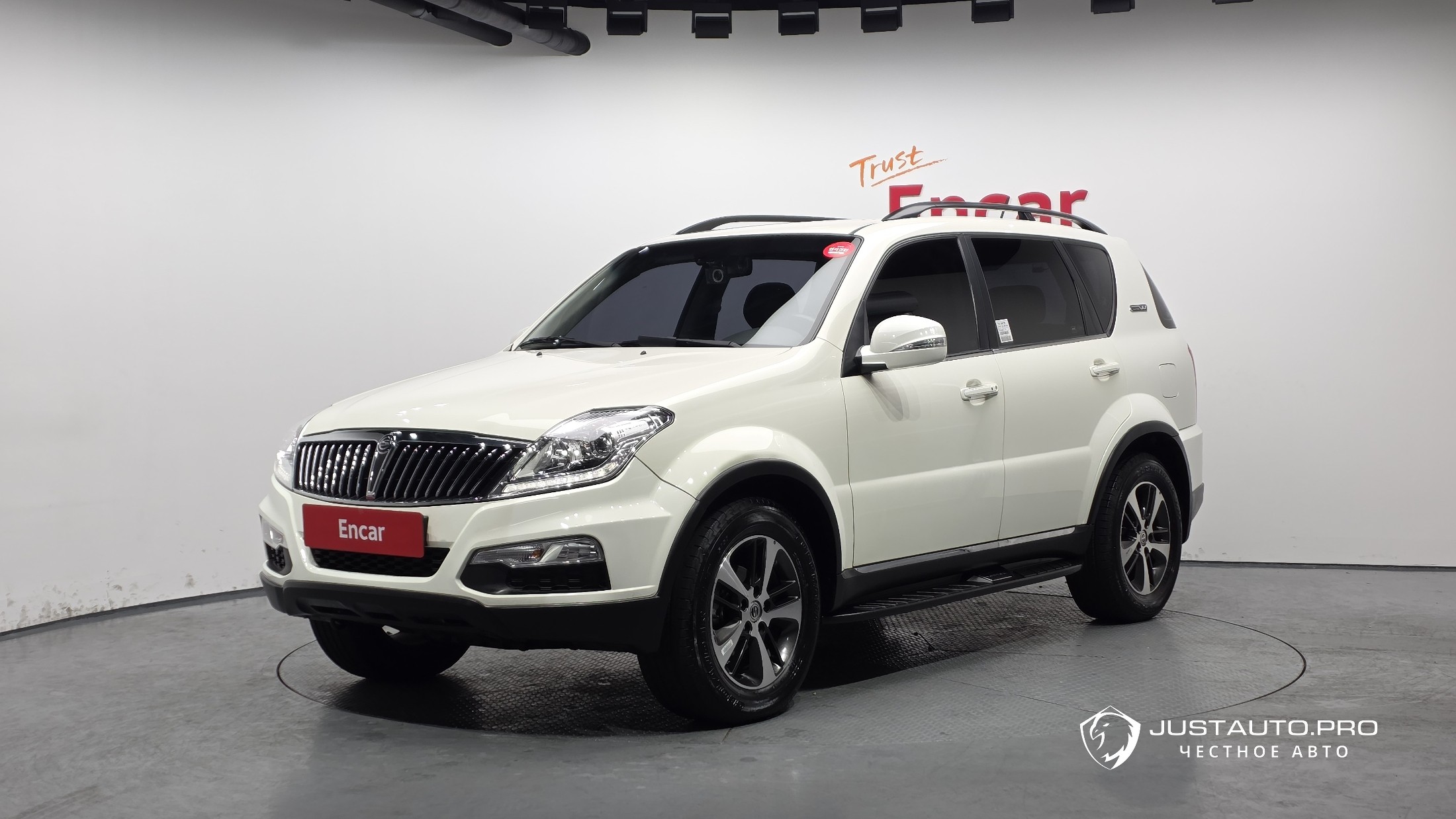 Автомобиль KG_Mobility_Ssangyong Rexton