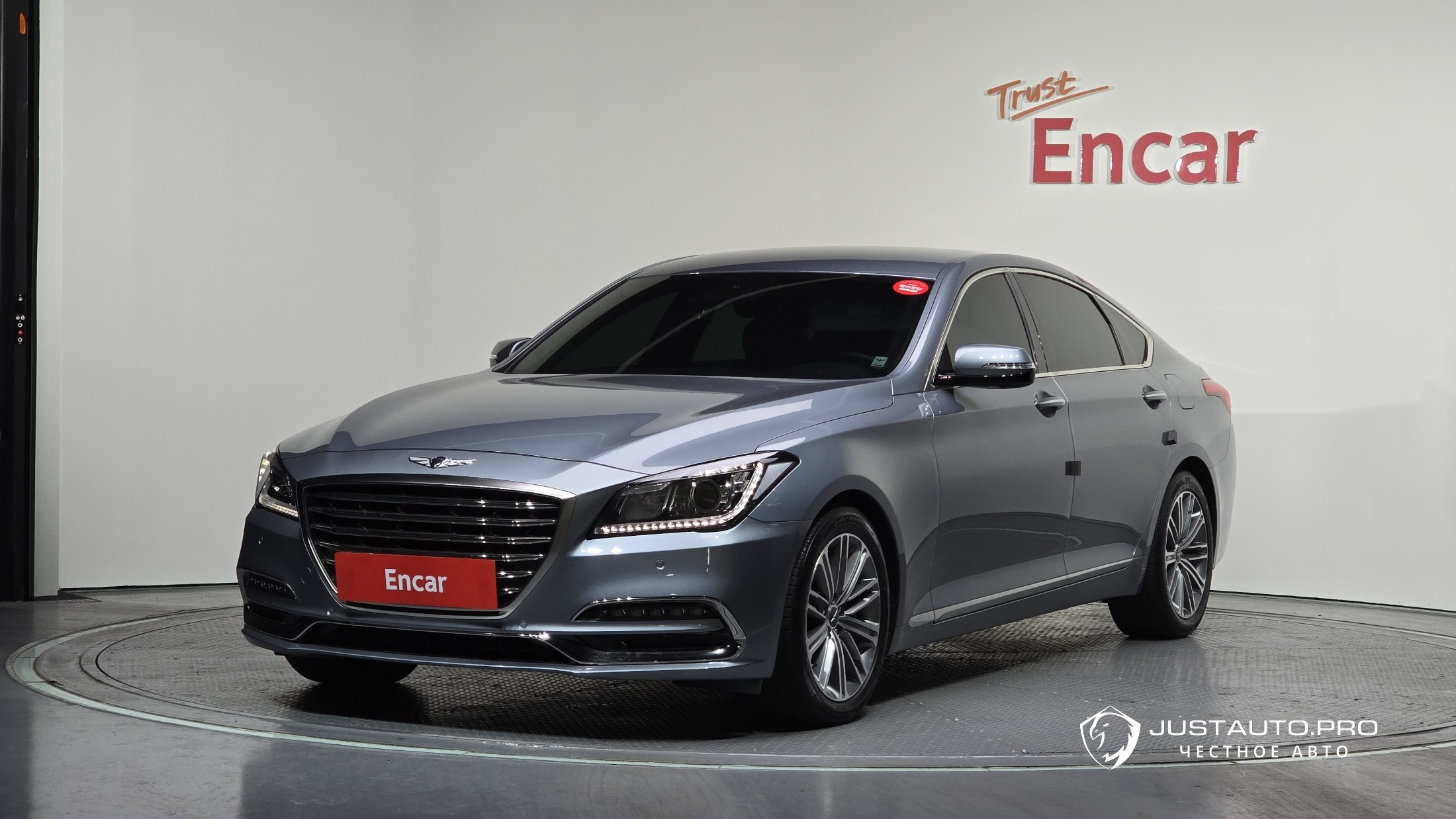 Автомобиль Genesis G80