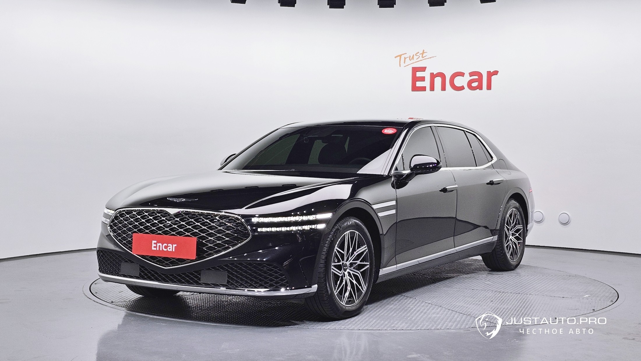 Автомобиль Genesis G90