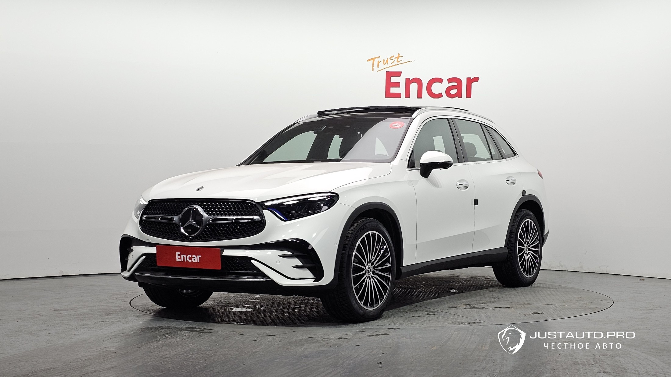 Автомобиль Mercedes-Benz GLC-Class