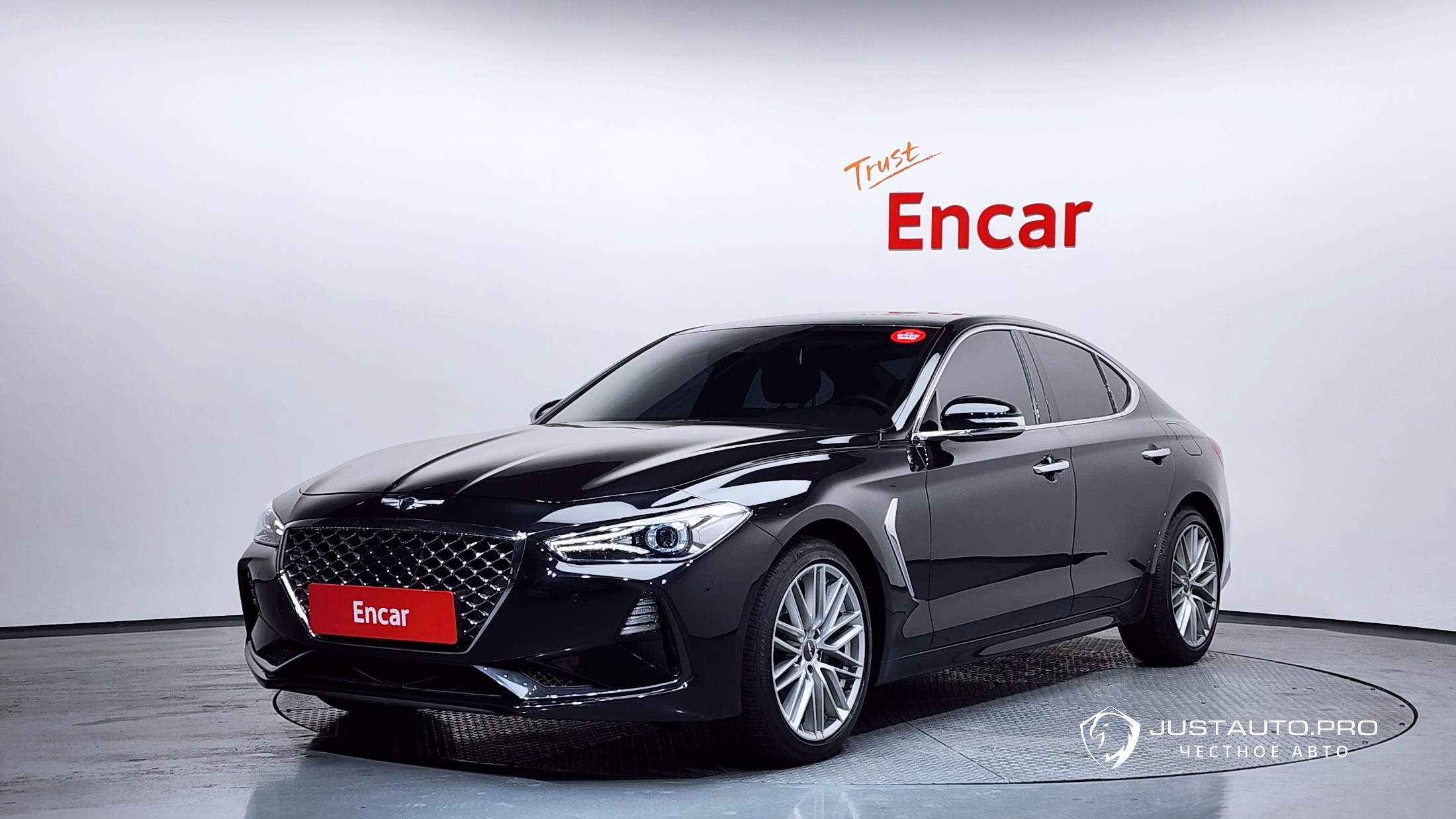 Автомобиль Genesis G70