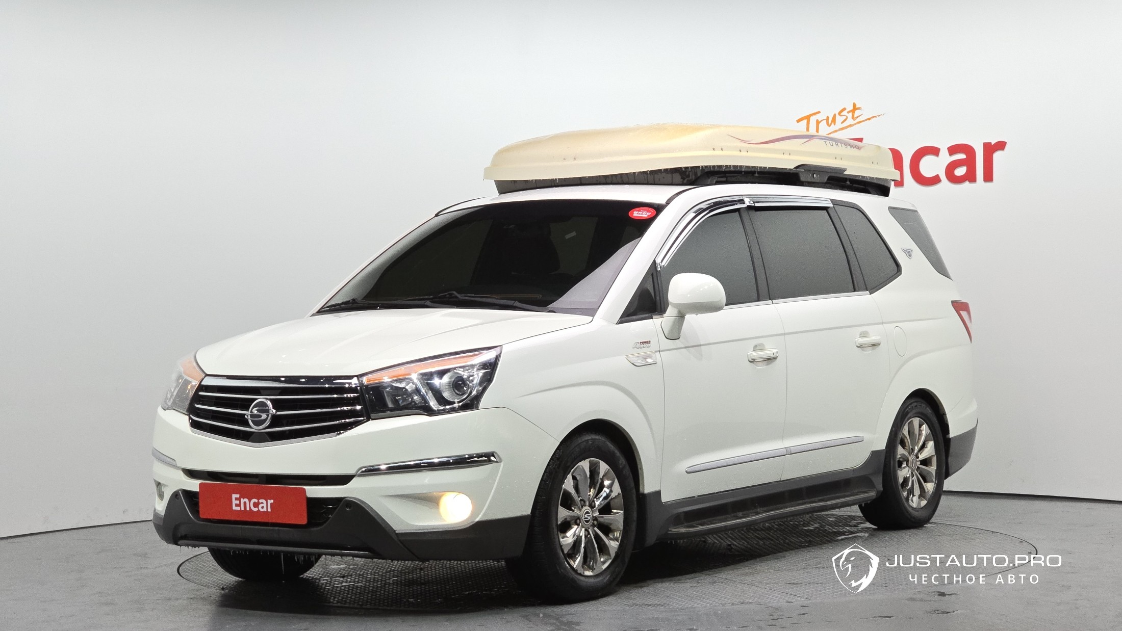 Автомобиль KG_Mobility_Ssangyong KORANDO