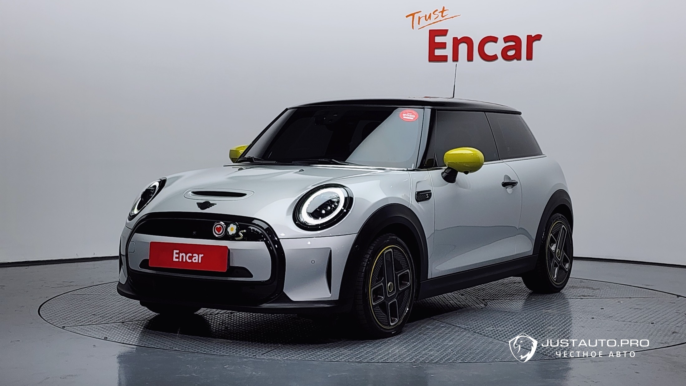 Автомобиль Mini Cooper