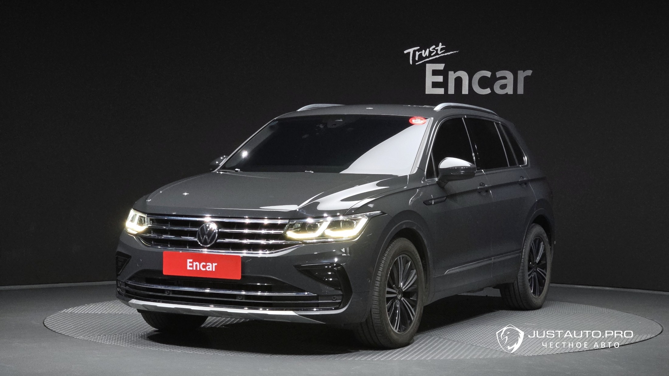 Автомобиль Volkswagen Tiguan