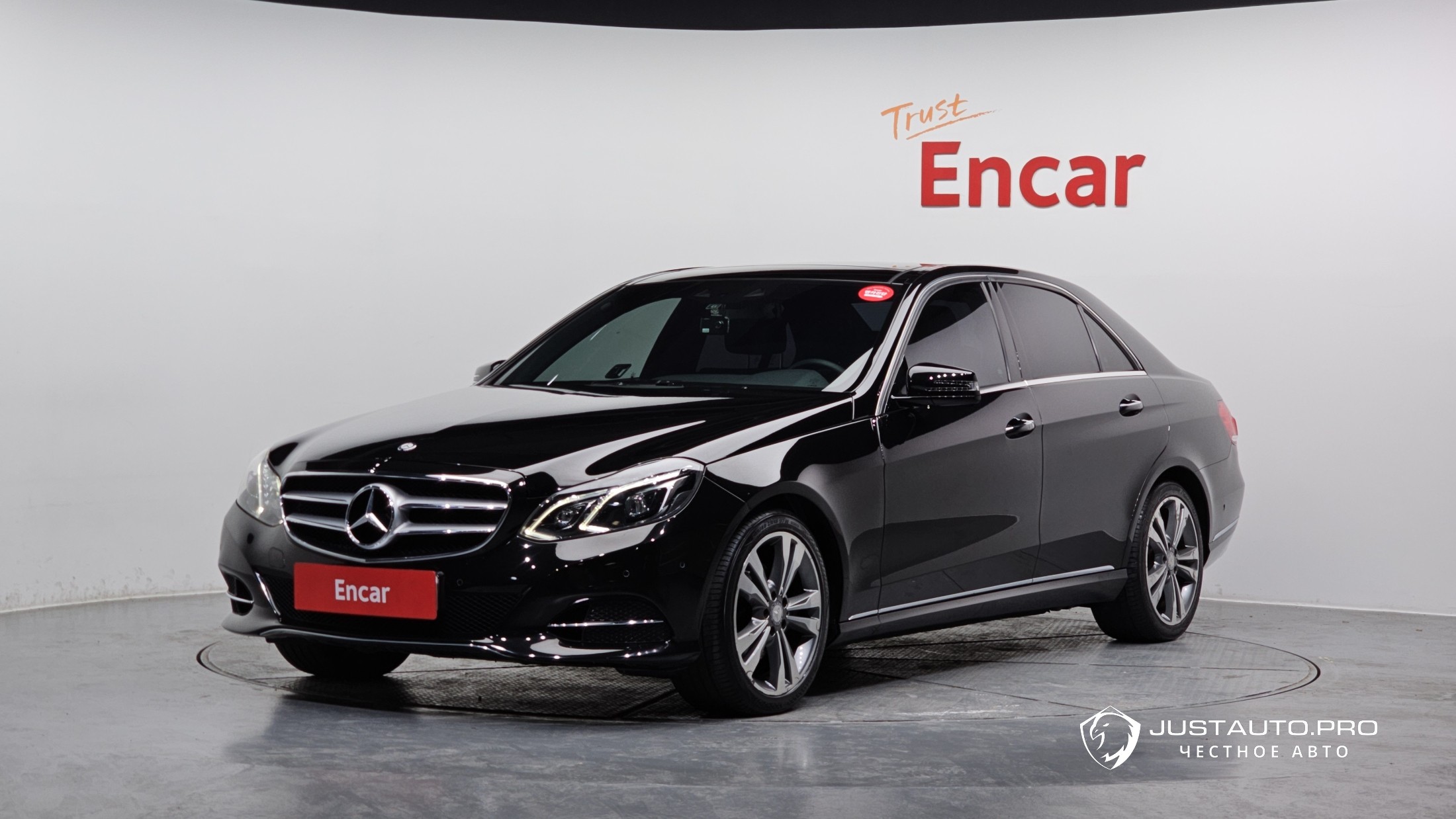 Автомобиль Mercedes-Benz E-Class