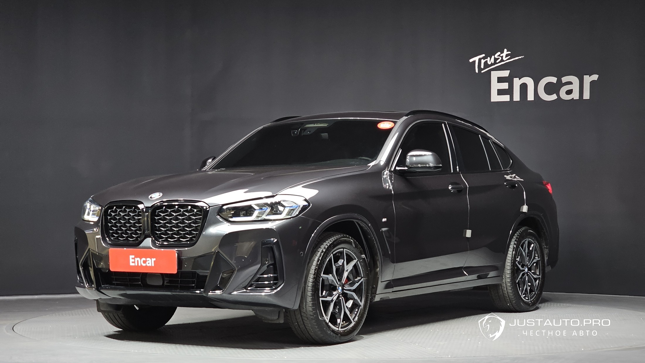 Автомобиль BMW X4