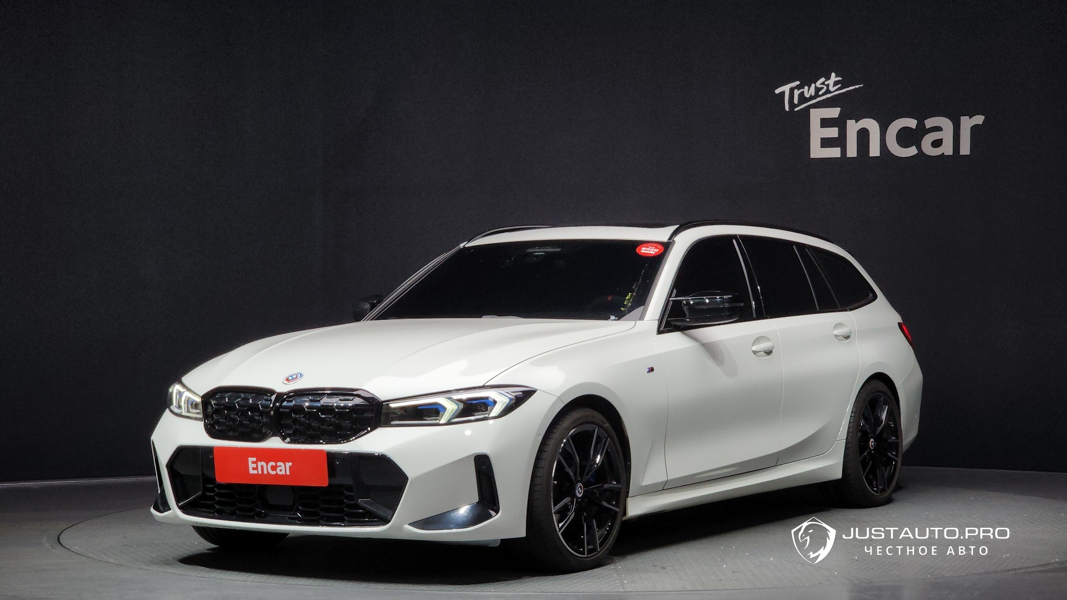 Автомобиль BMW 3-Series