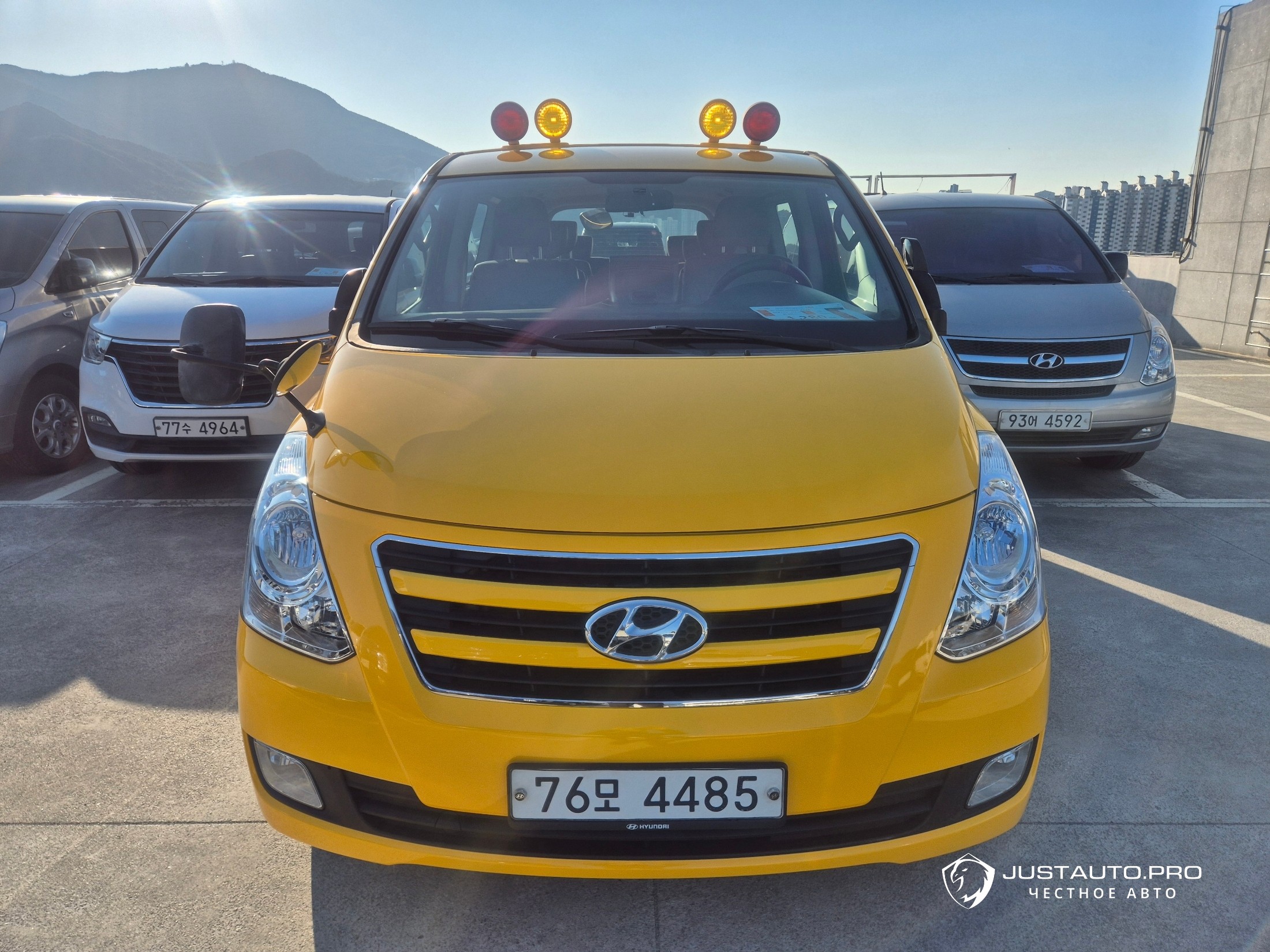 Автомобиль Hyundai Starex