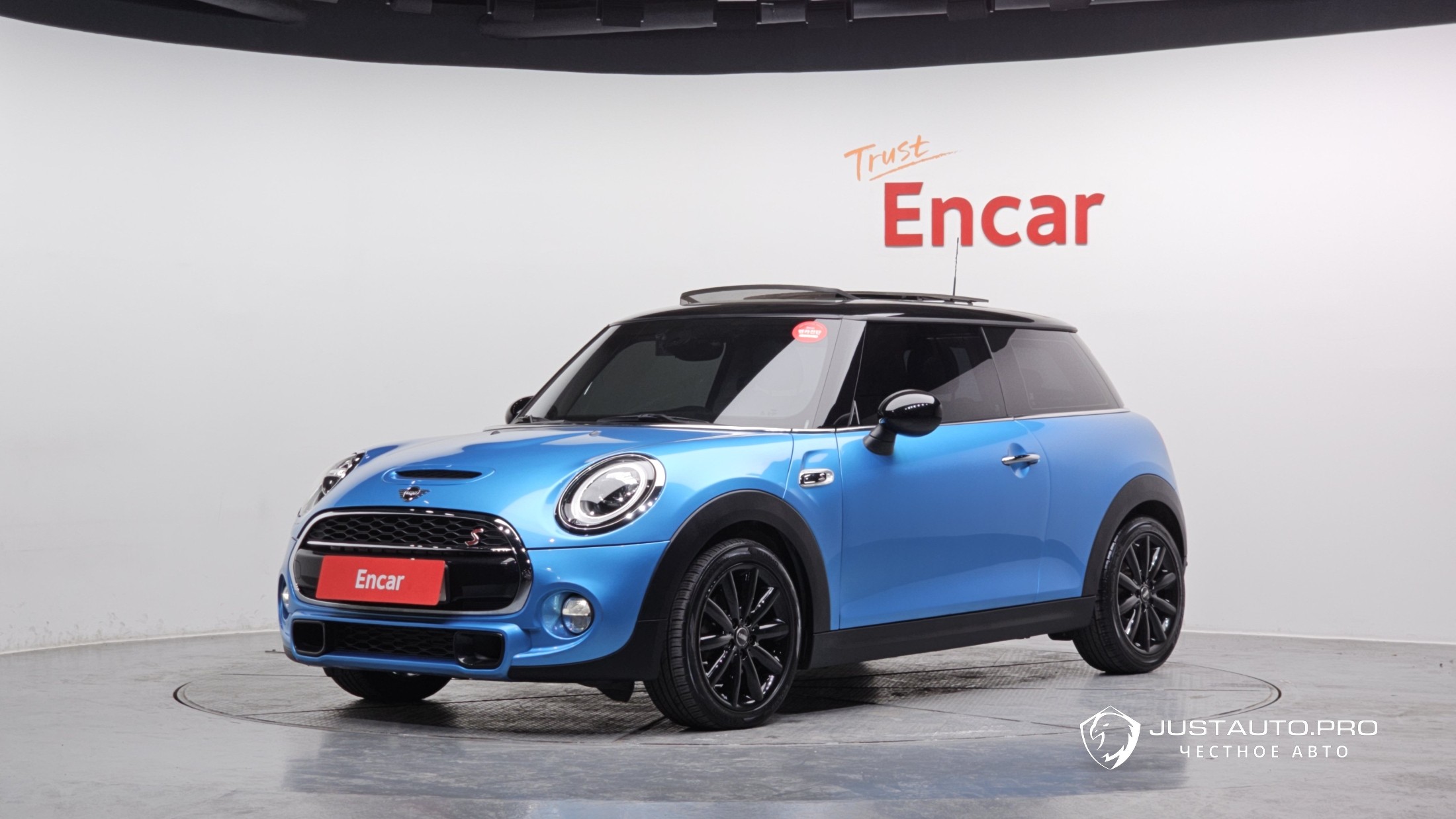 Автомобиль Mini Cooper