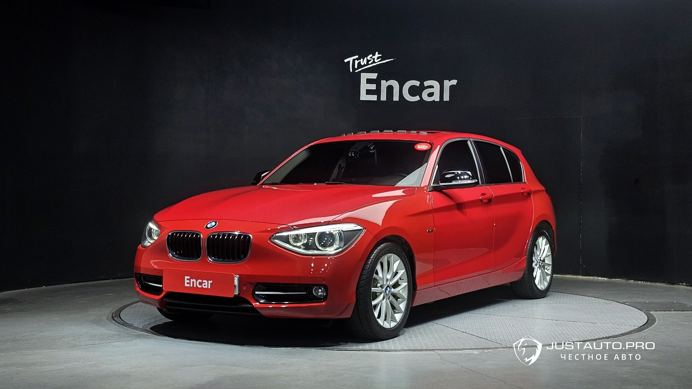 Автомобиль BMW 1-Series