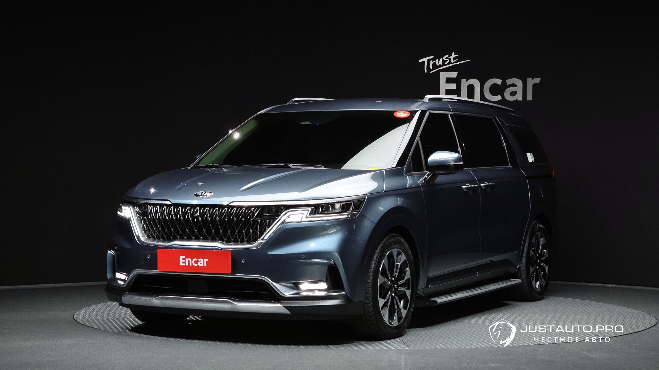 Автомобиль Kia Canival