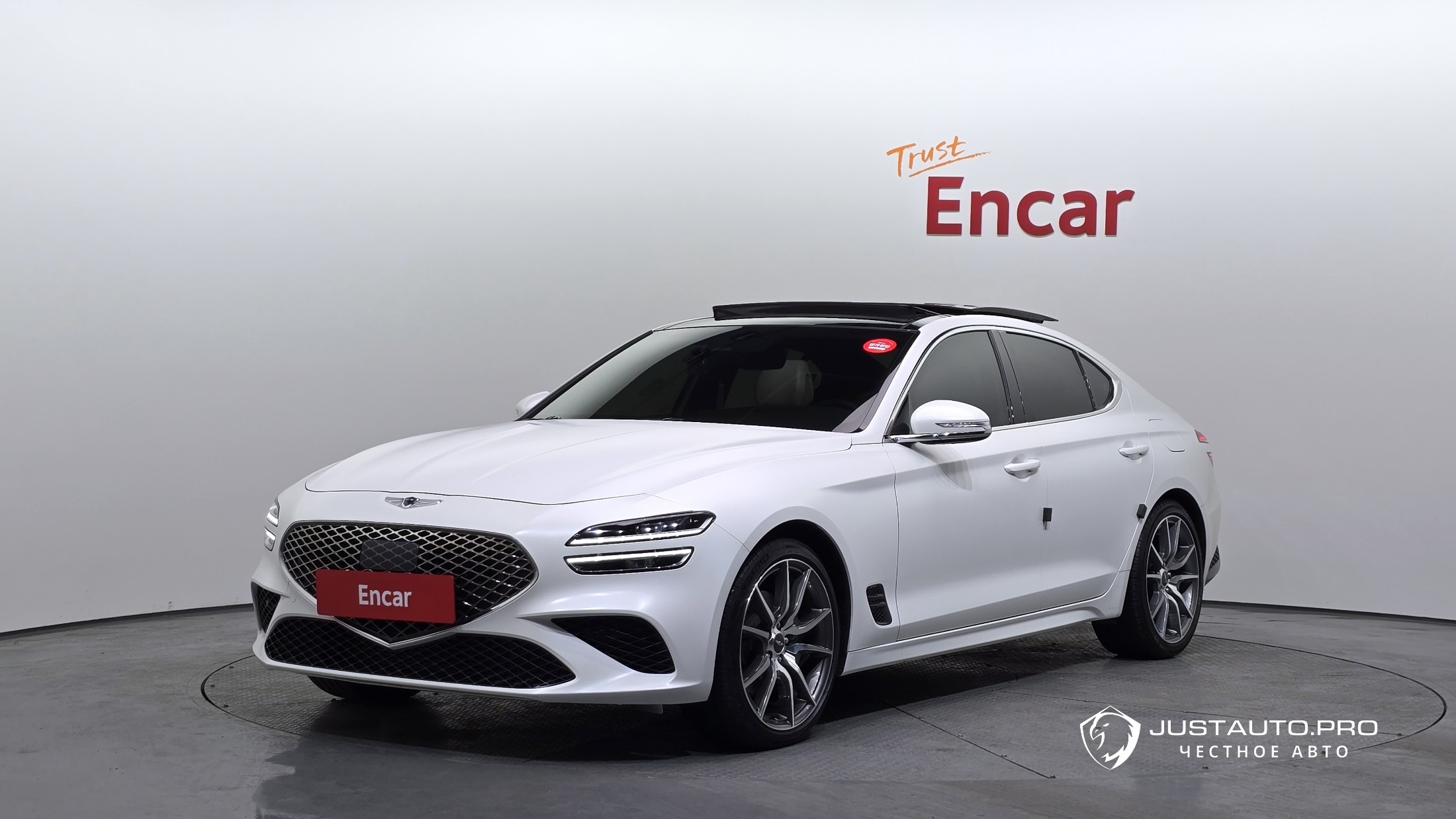 Автомобиль Genesis G70