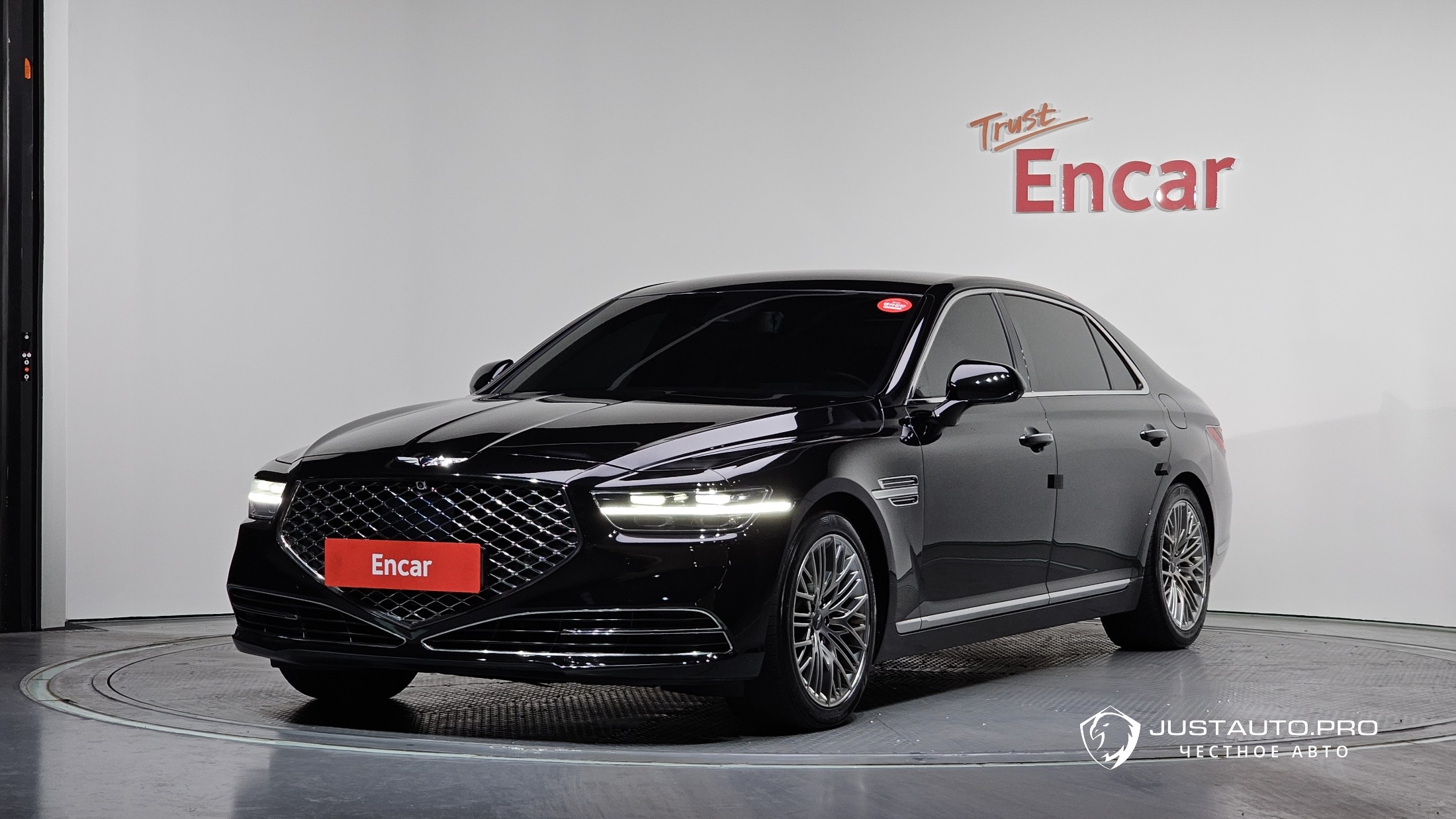 Автомобиль Genesis G90