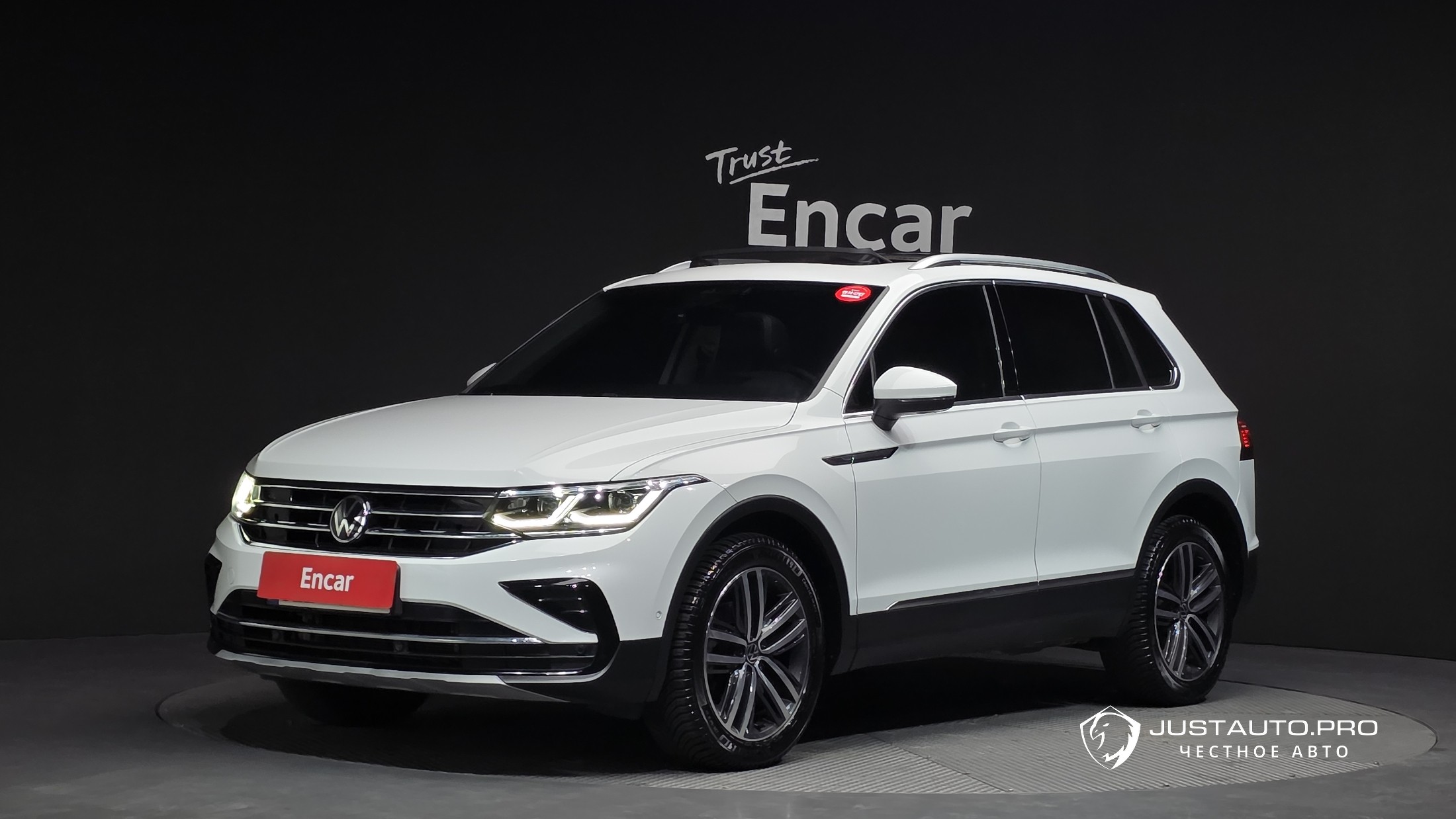 Автомобиль Volkswagen Tiguan