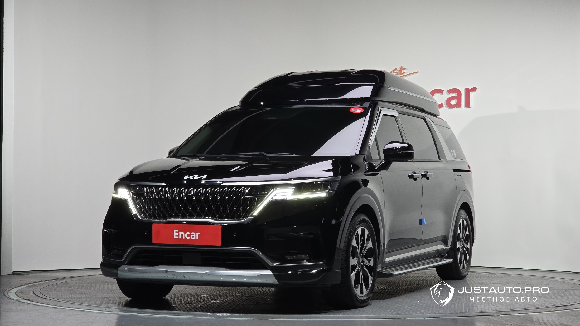 Автомобиль Kia Canival