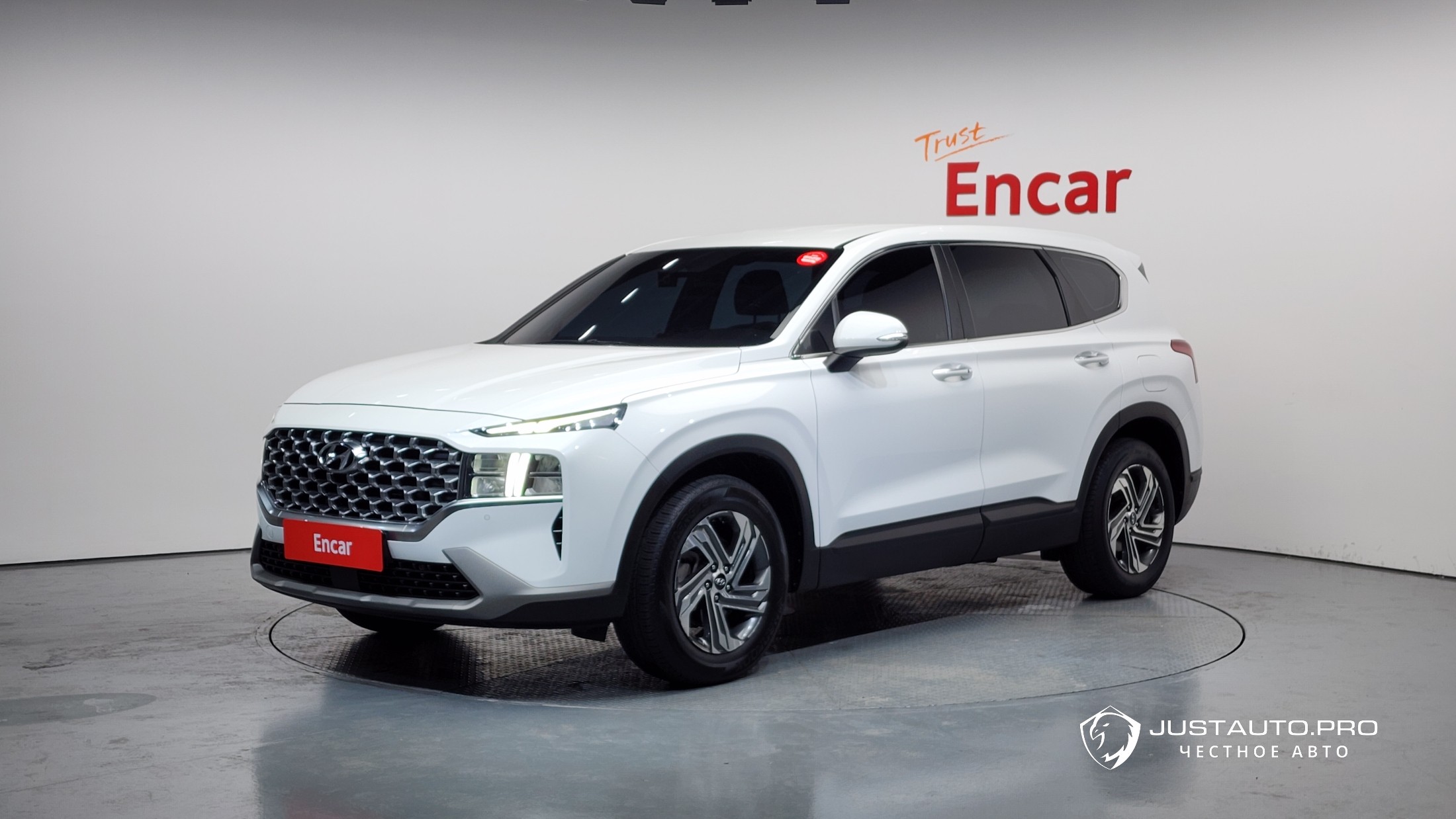 Автомобиль Hyundai Santafe