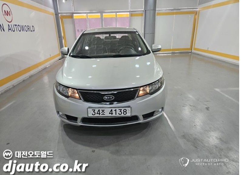Автомобиль Kia Porte