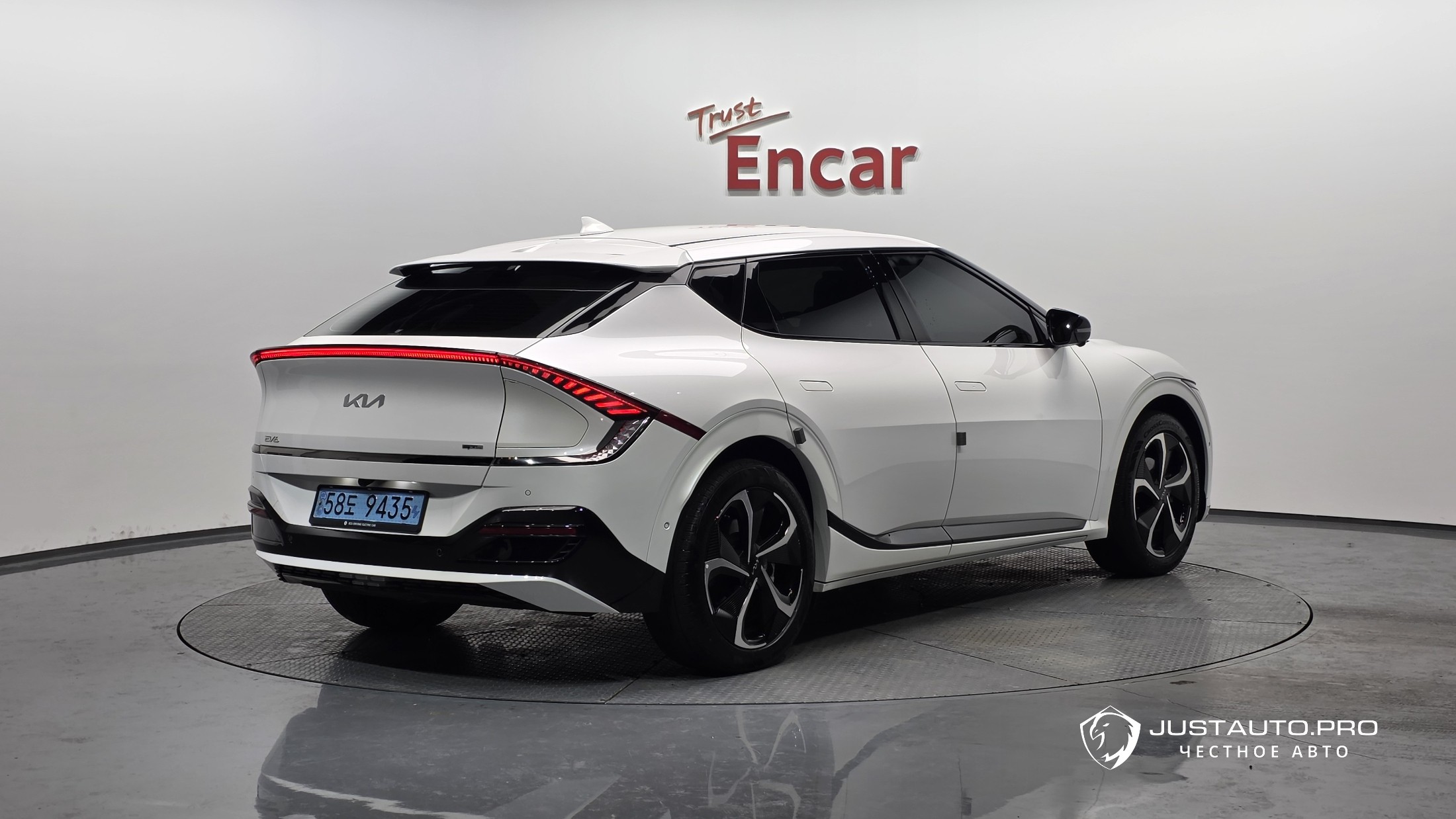 Автомобиль Kia EV6