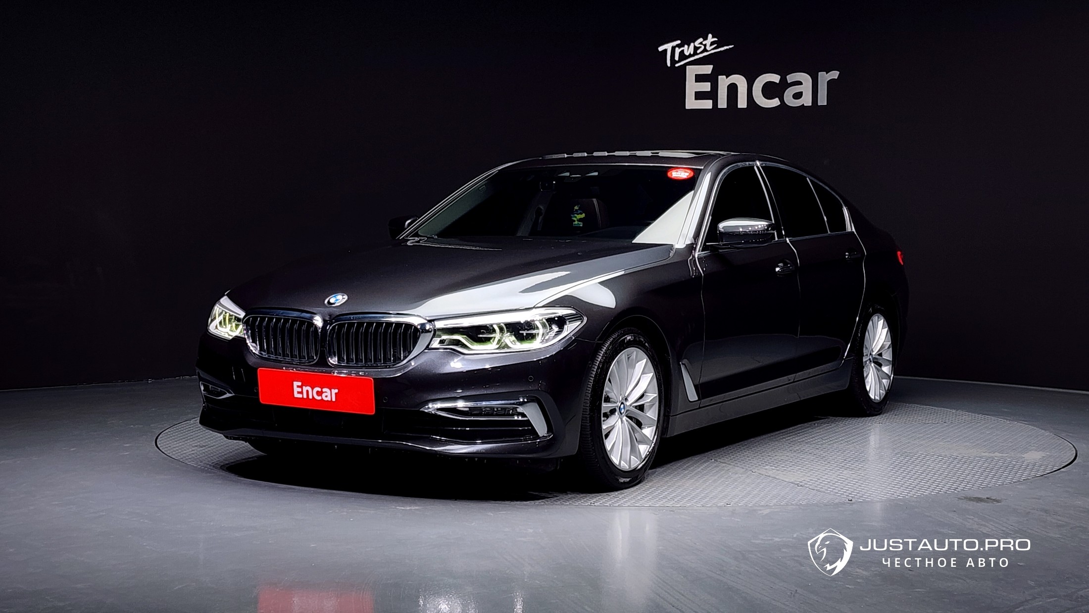 Автомобиль BMW 5-Series