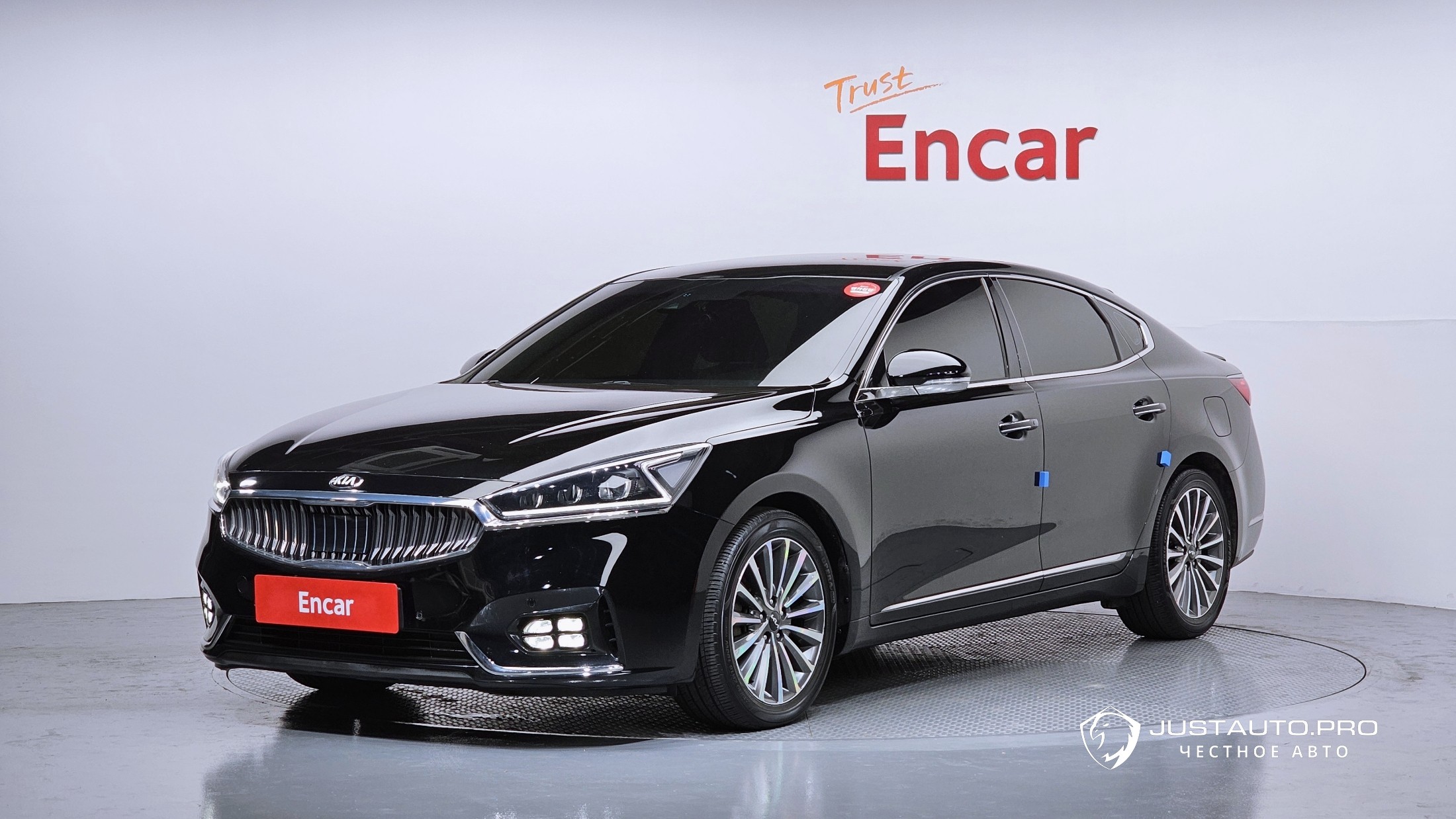 Автомобиль Kia K7