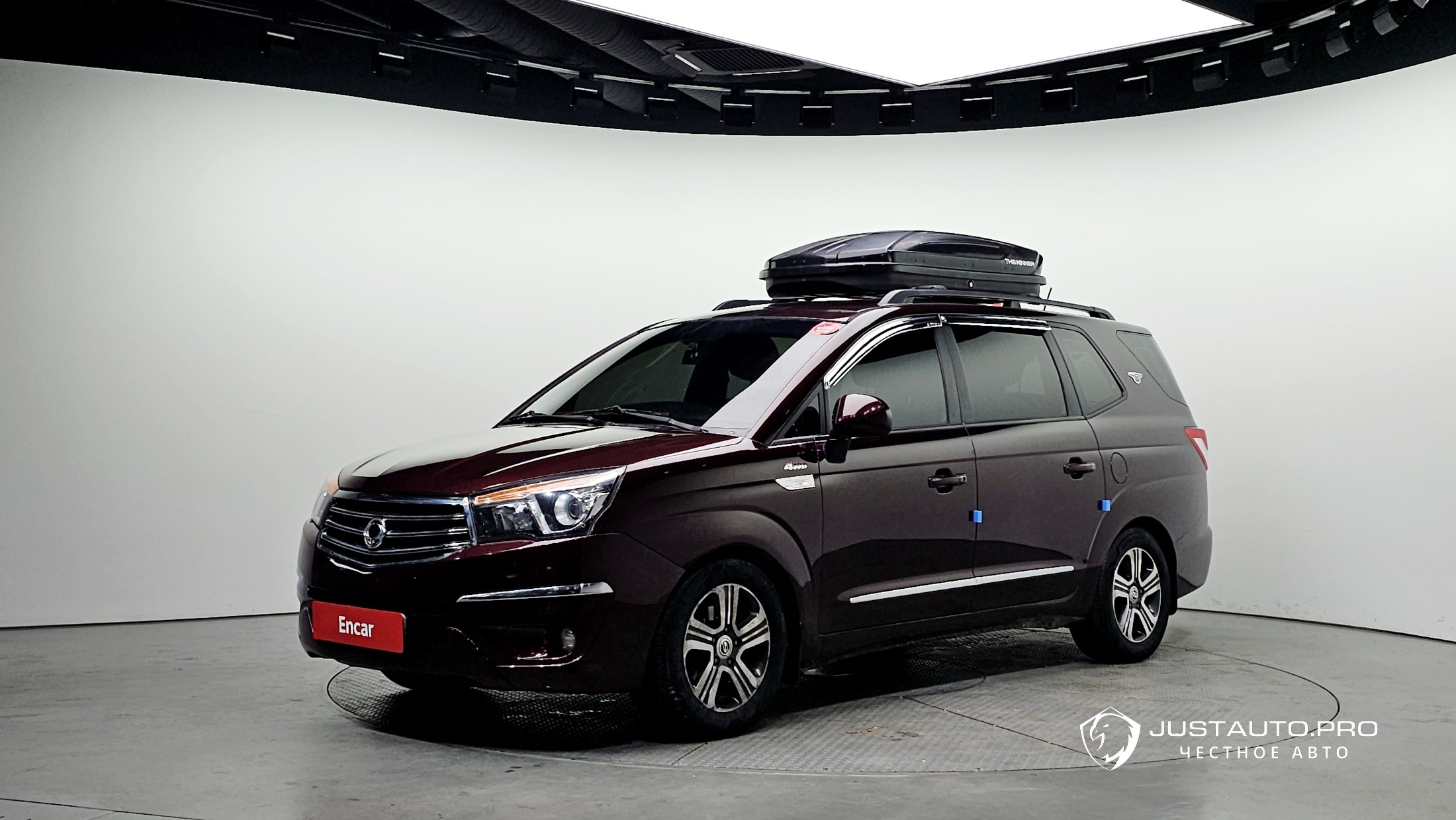 Автомобиль KG_Mobility_Ssangyong KORANDO
