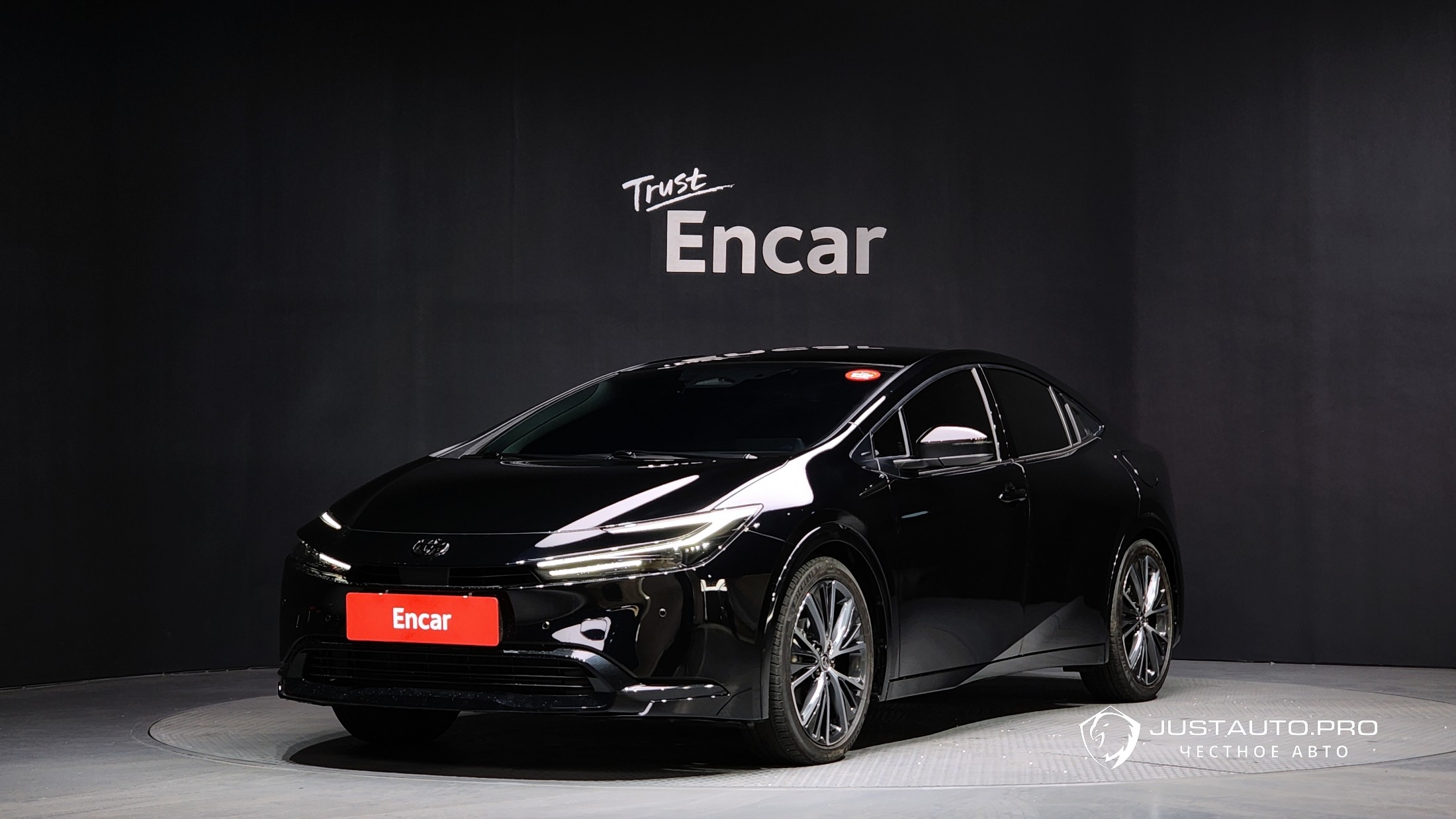 Автомобиль Toyota Prius