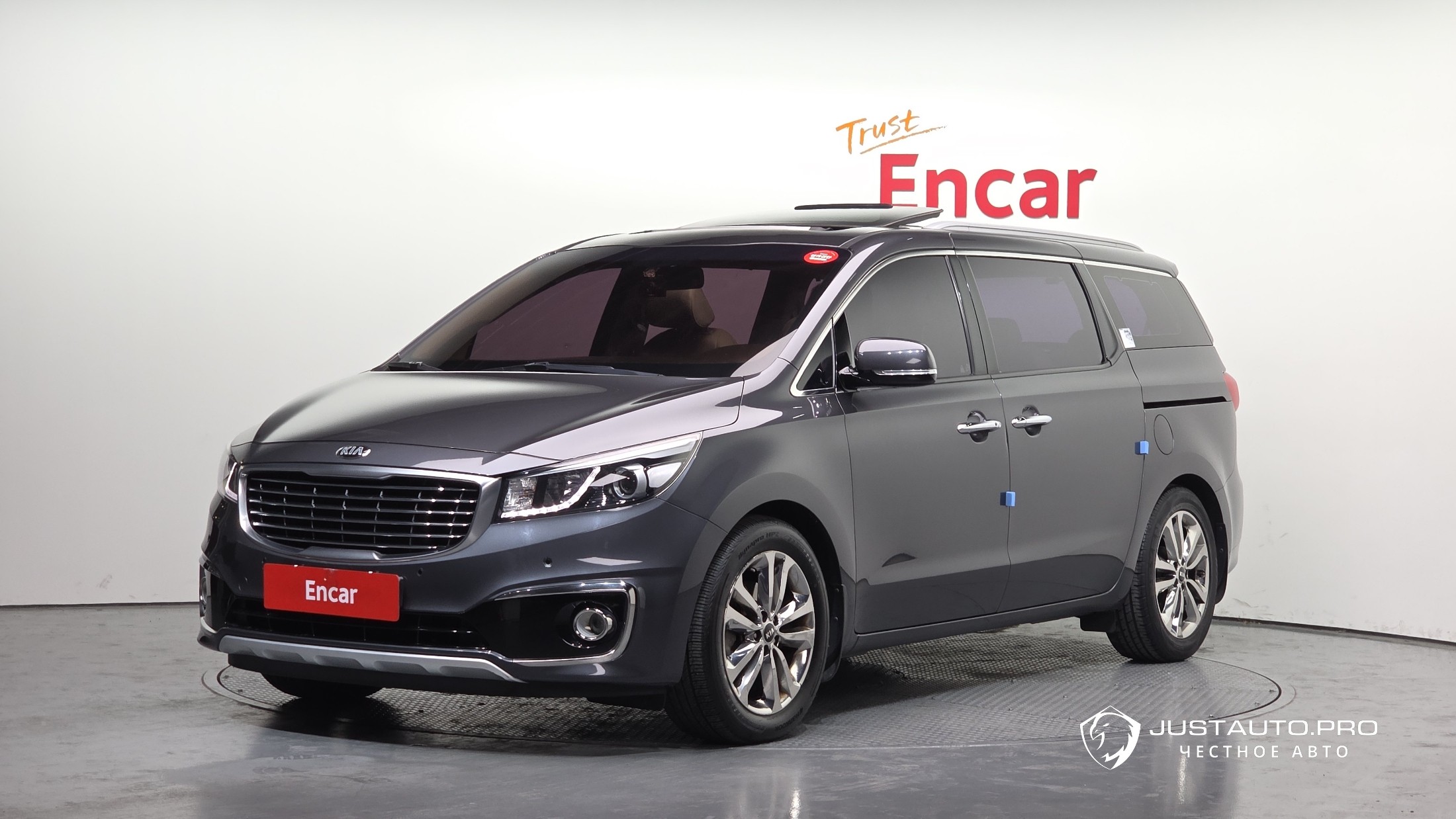 Автомобиль Kia Canival
