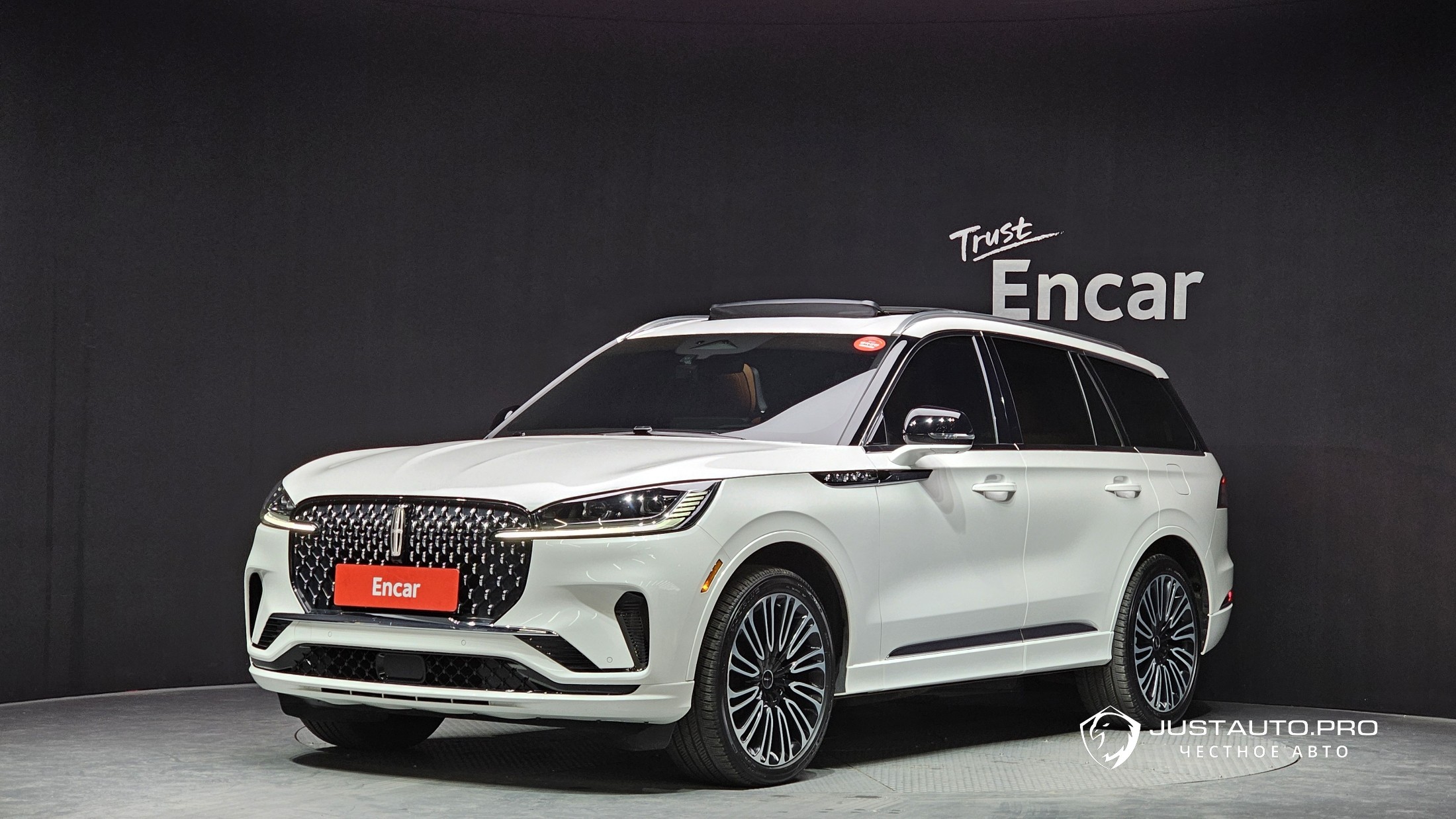 Автомобиль Lincoln Aviator