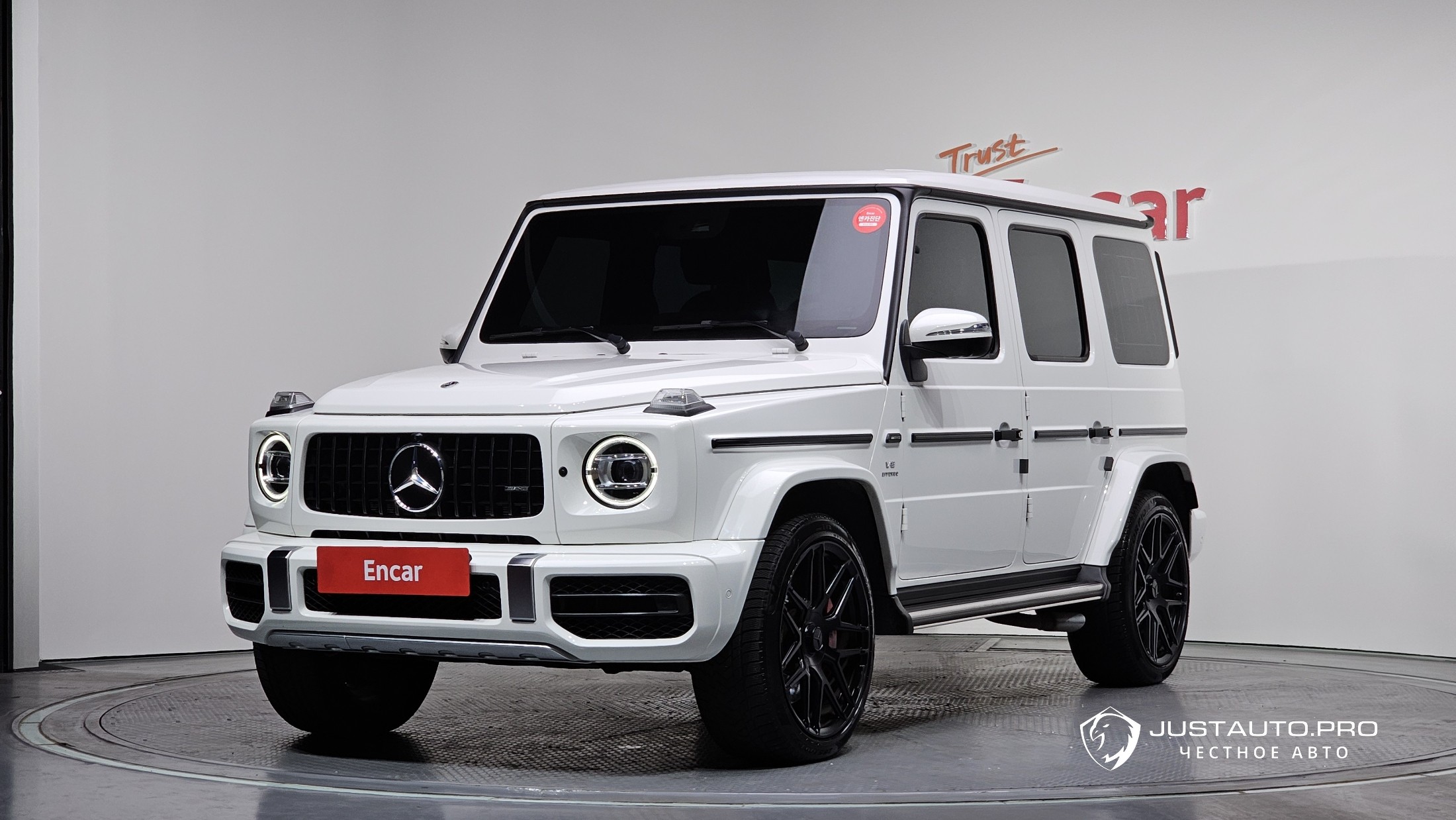 Автомобиль Mercedes-Benz G-Class