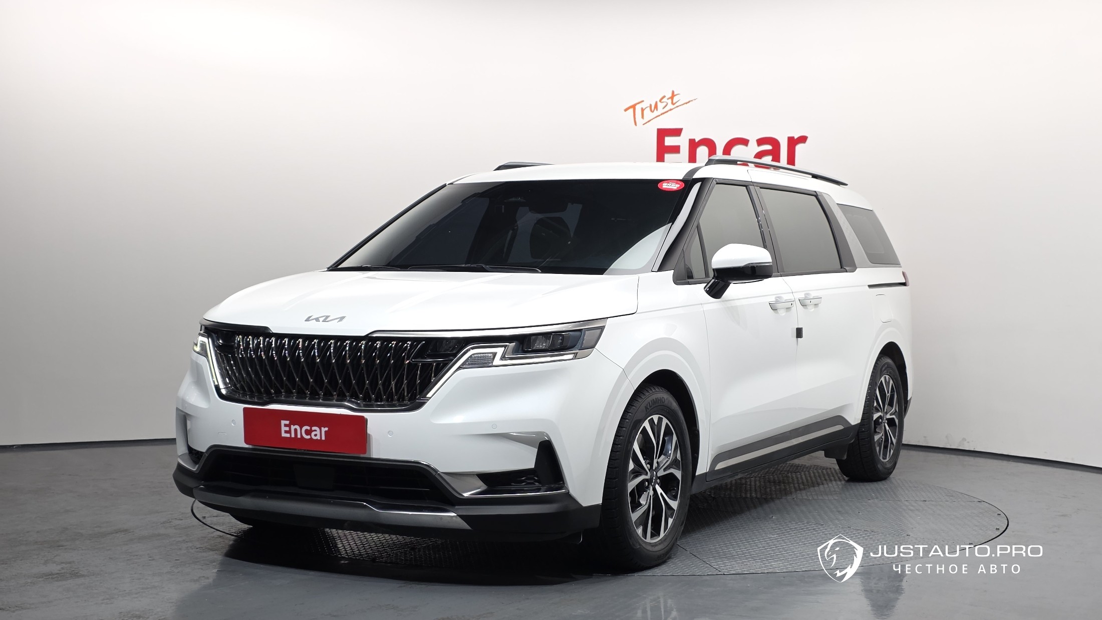 Автомобиль Kia Canival