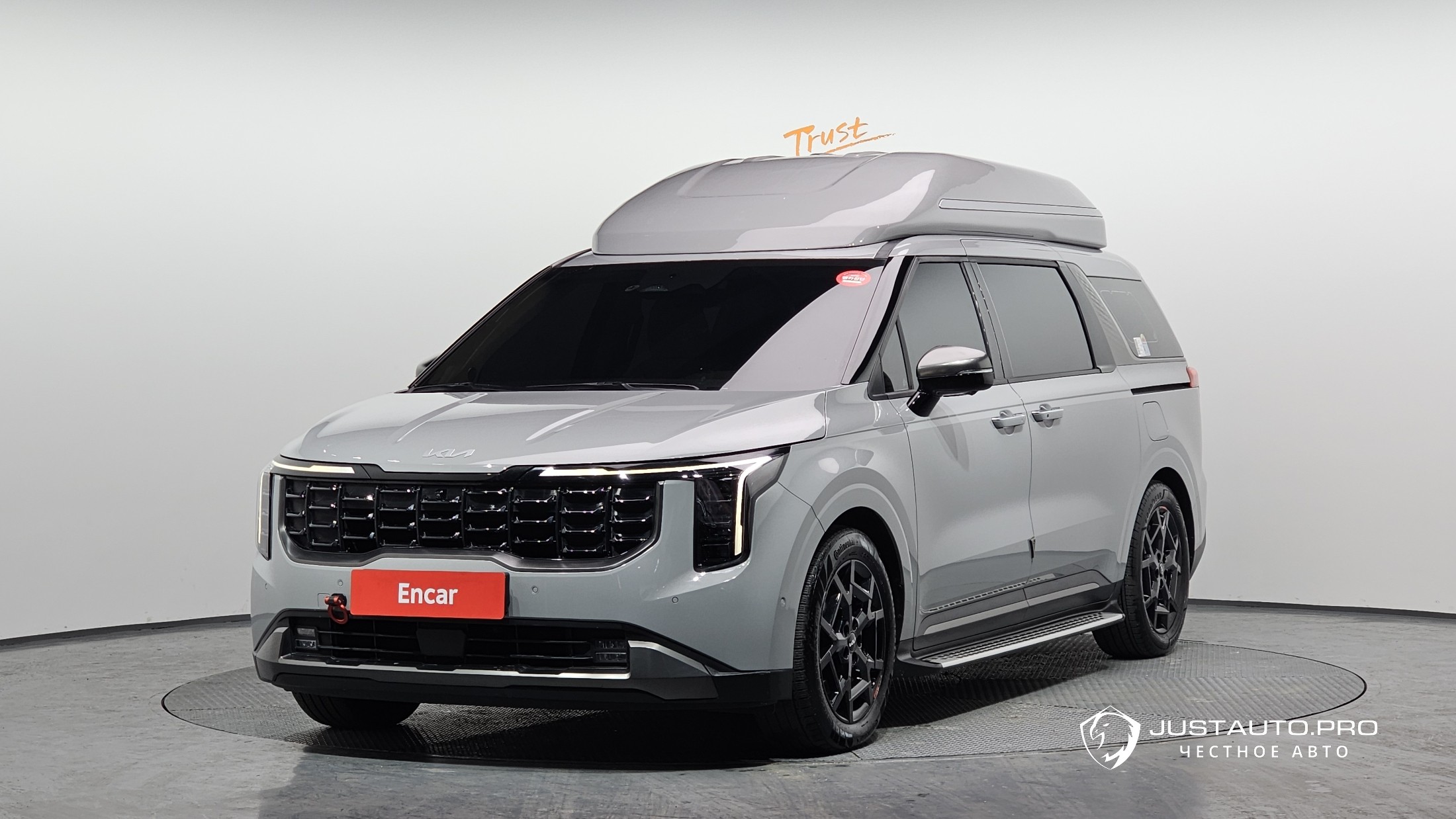 Автомобиль Kia Canival