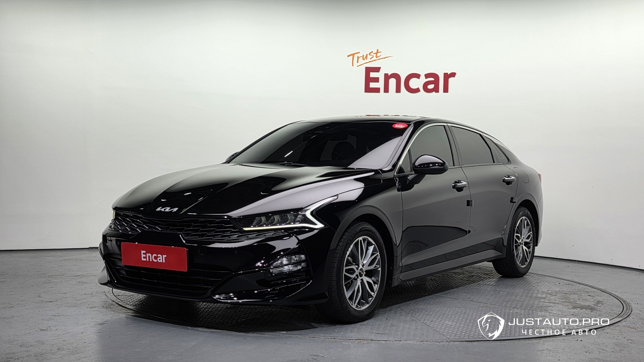 Автомобиль Kia K5