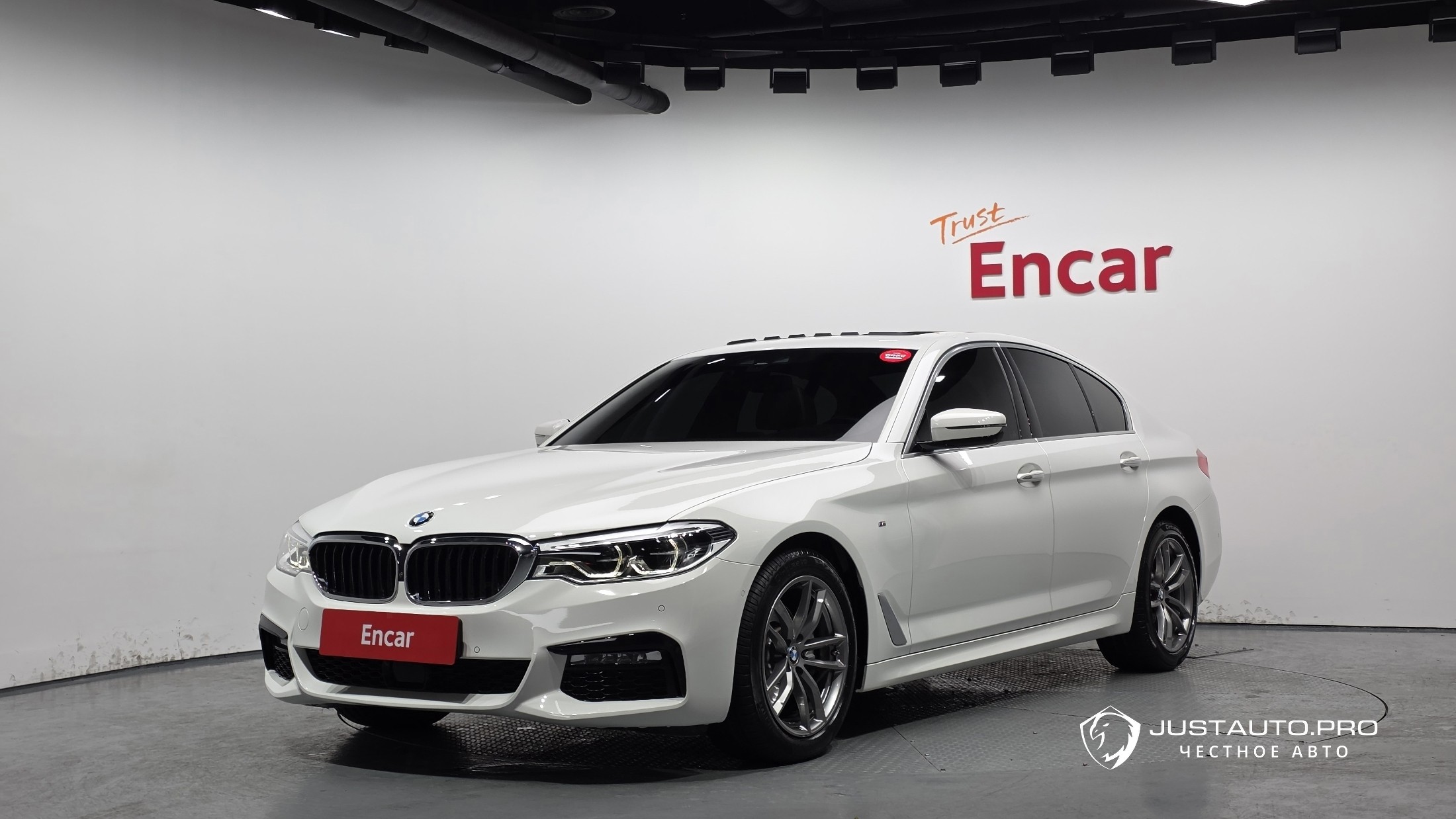 Автомобиль BMW 5-Series