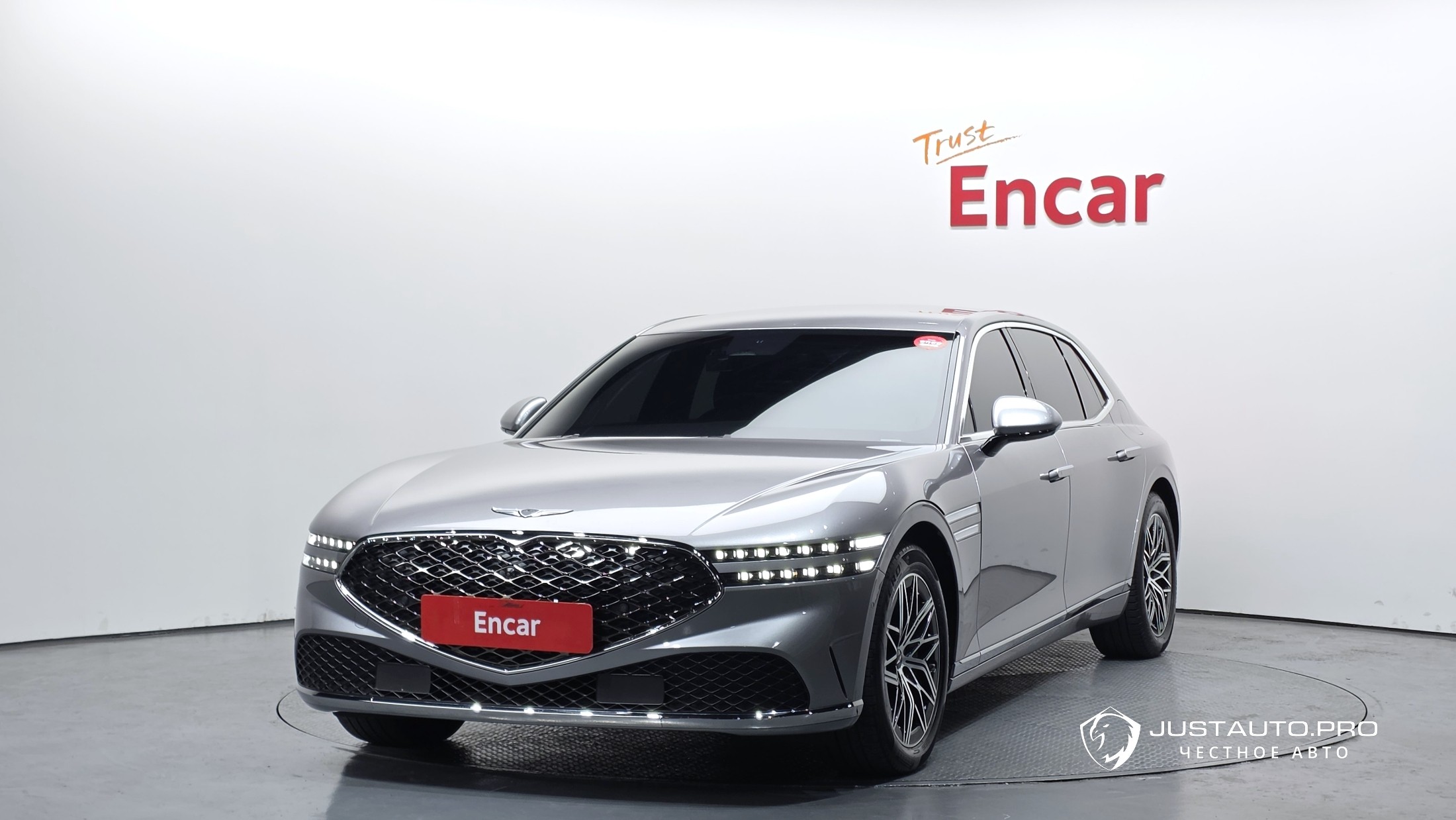 Автомобиль Genesis G90