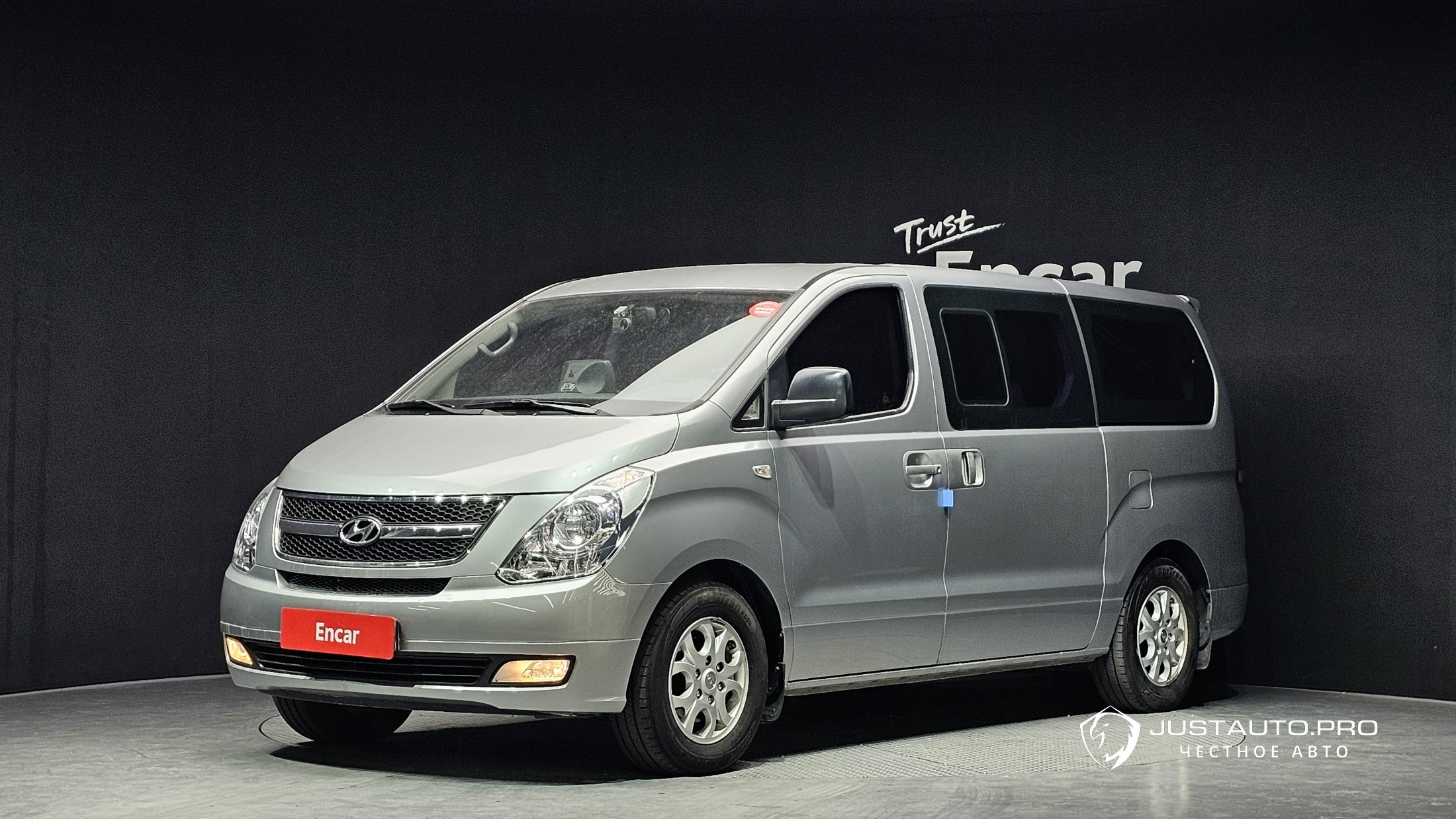 Автомобиль Hyundai Starex