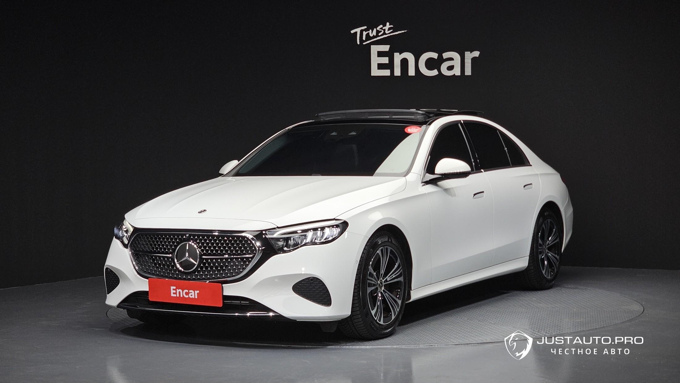 Автомобиль Mercedes-Benz E-Class